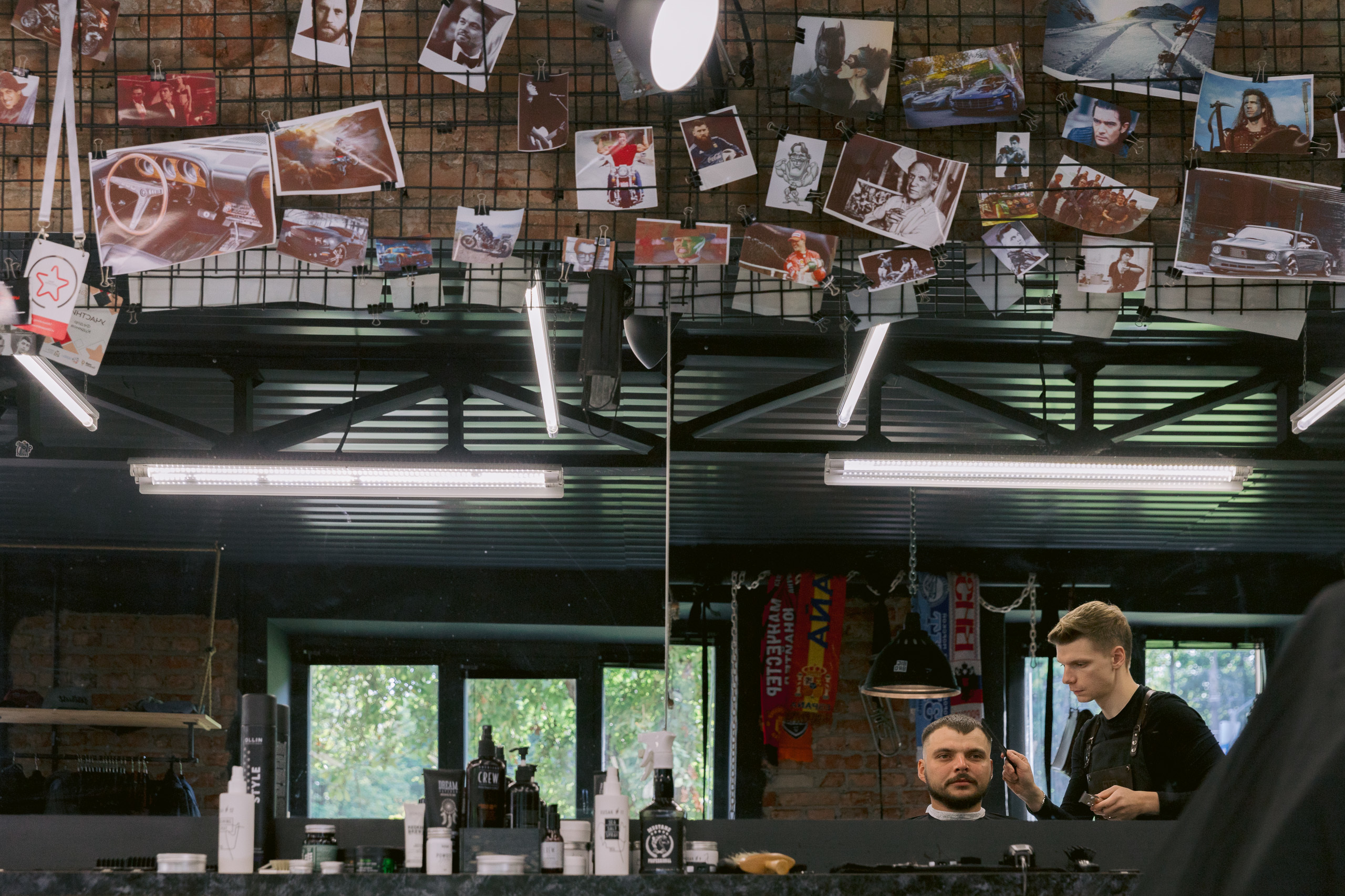 Свадебная фотосессия возле Успенского собора и в парке. Фотограф Владимир Лукашев