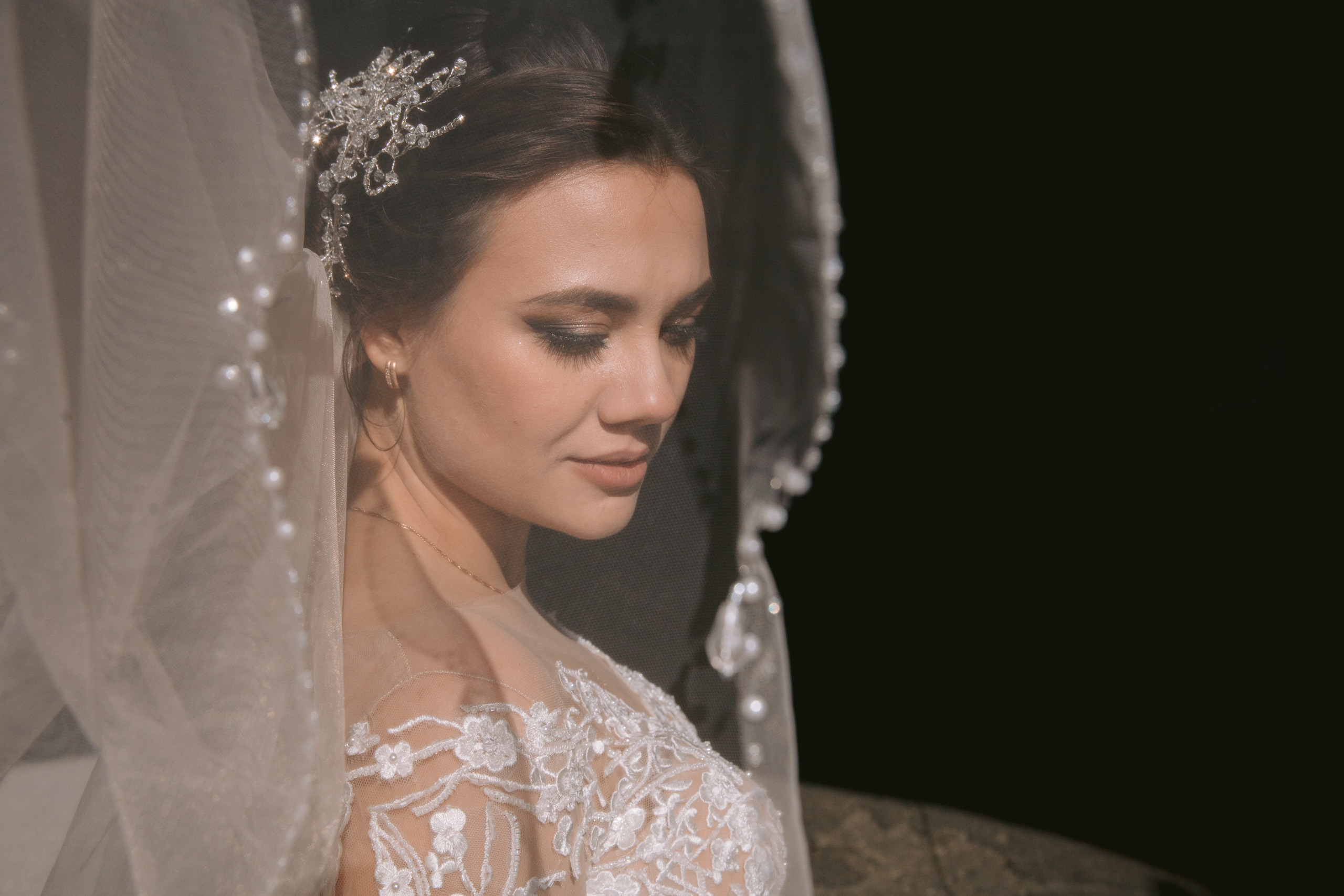 Свадебная фотосессия возле Успенского собора и в парке. Фотограф Владимир Лукашев