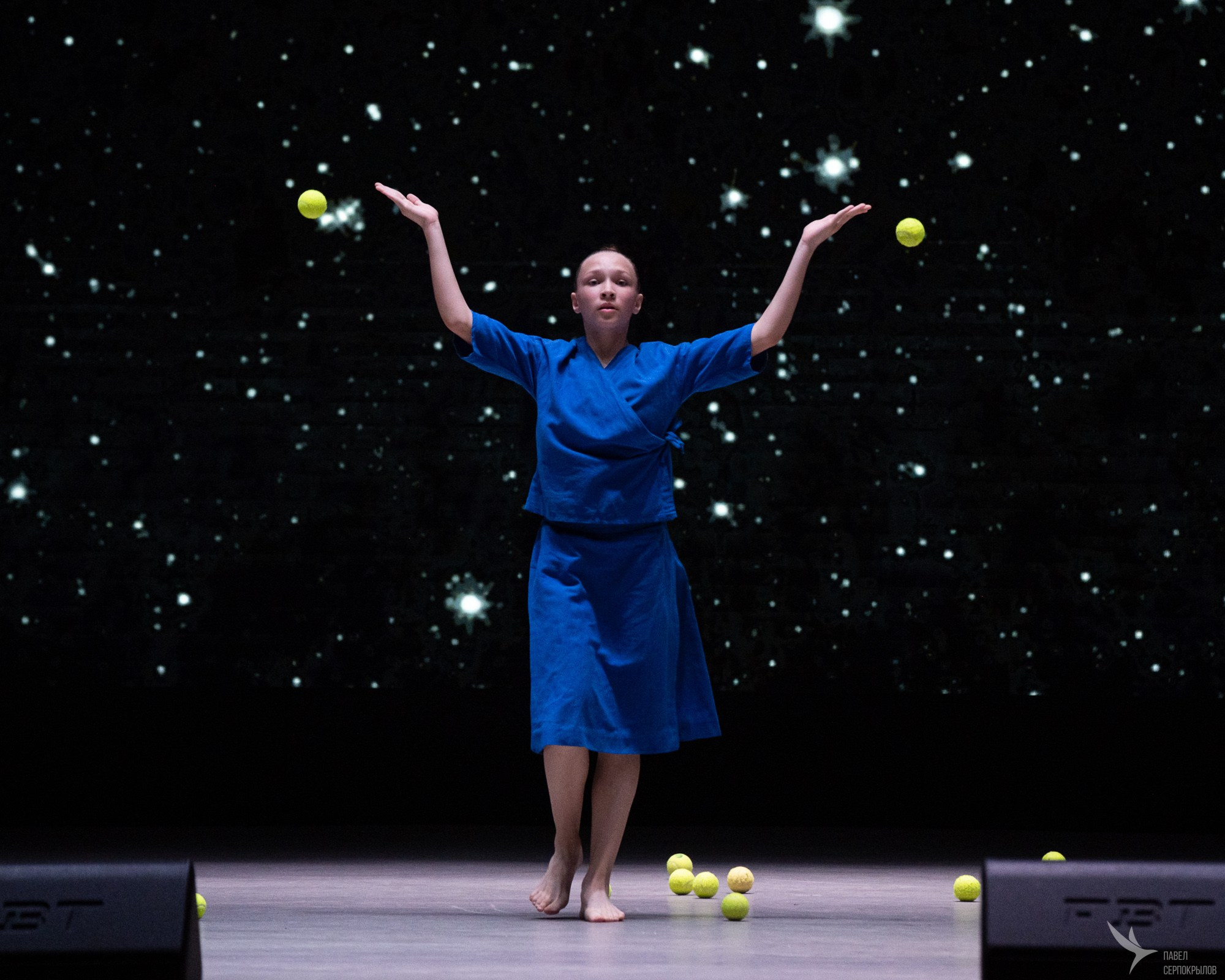 Сольный концерт хореографического ансамбля Аллегро «Сквозь тернии к звездам». Репортажный фотограф в Казани Павел Серпокрылов