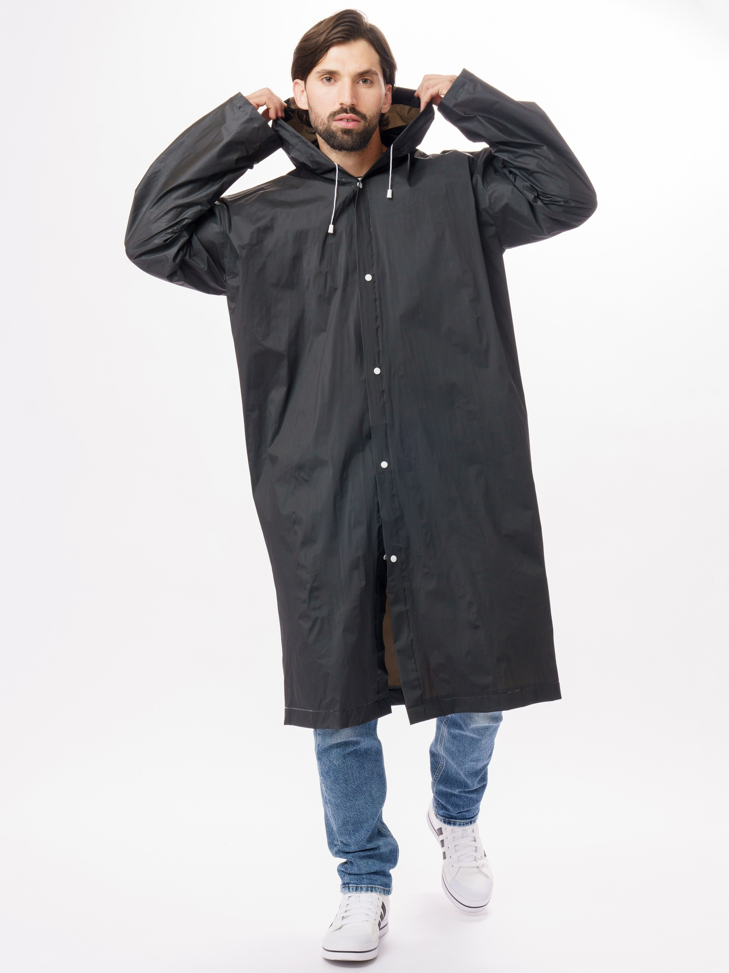 Дождевики, парная съемка. KED Production — продакшн из СПб. Создаём фото, видео и контент, который помогает брендам и селлерам продавать больше