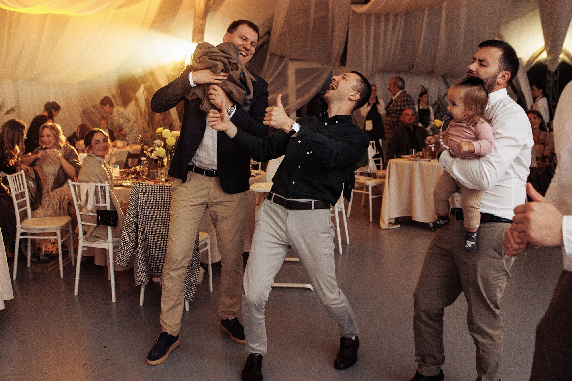 Леша и Даша 21.09.24. Свадебный фотограф Владивосток Алина Гевондова