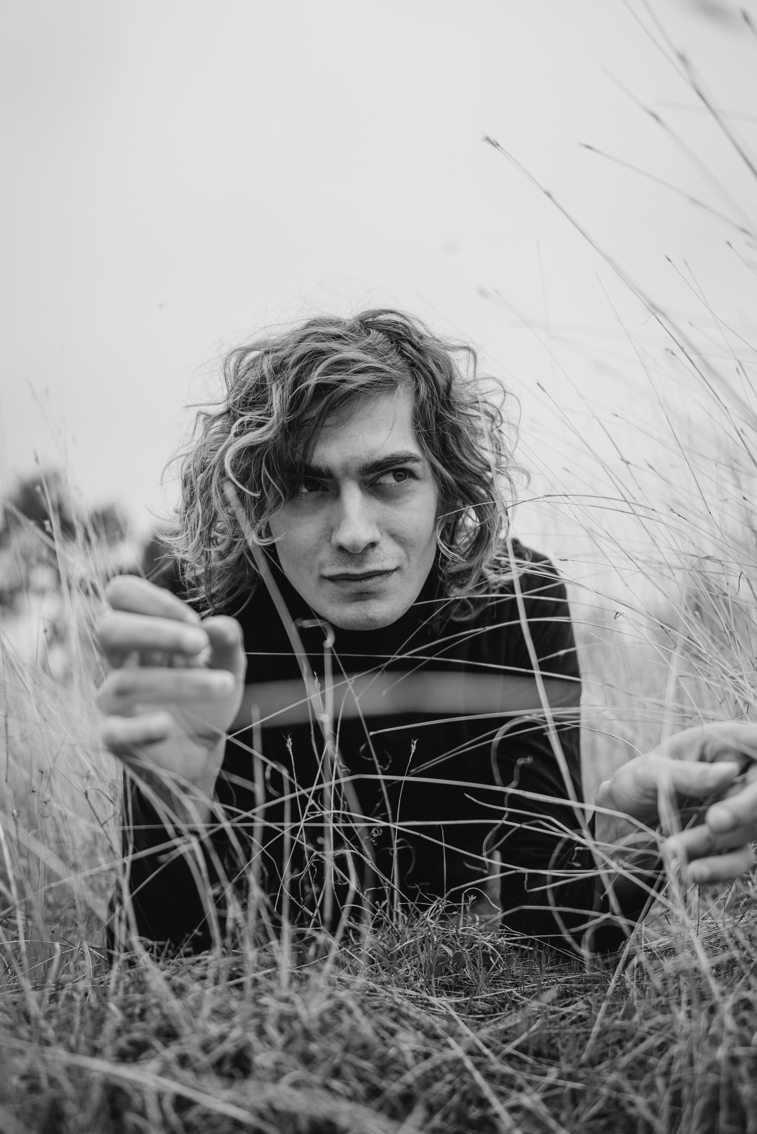 Мужская портретная фотосессия на природе. Портретный и свадебный фотограф в Тбилиси • xeniqo