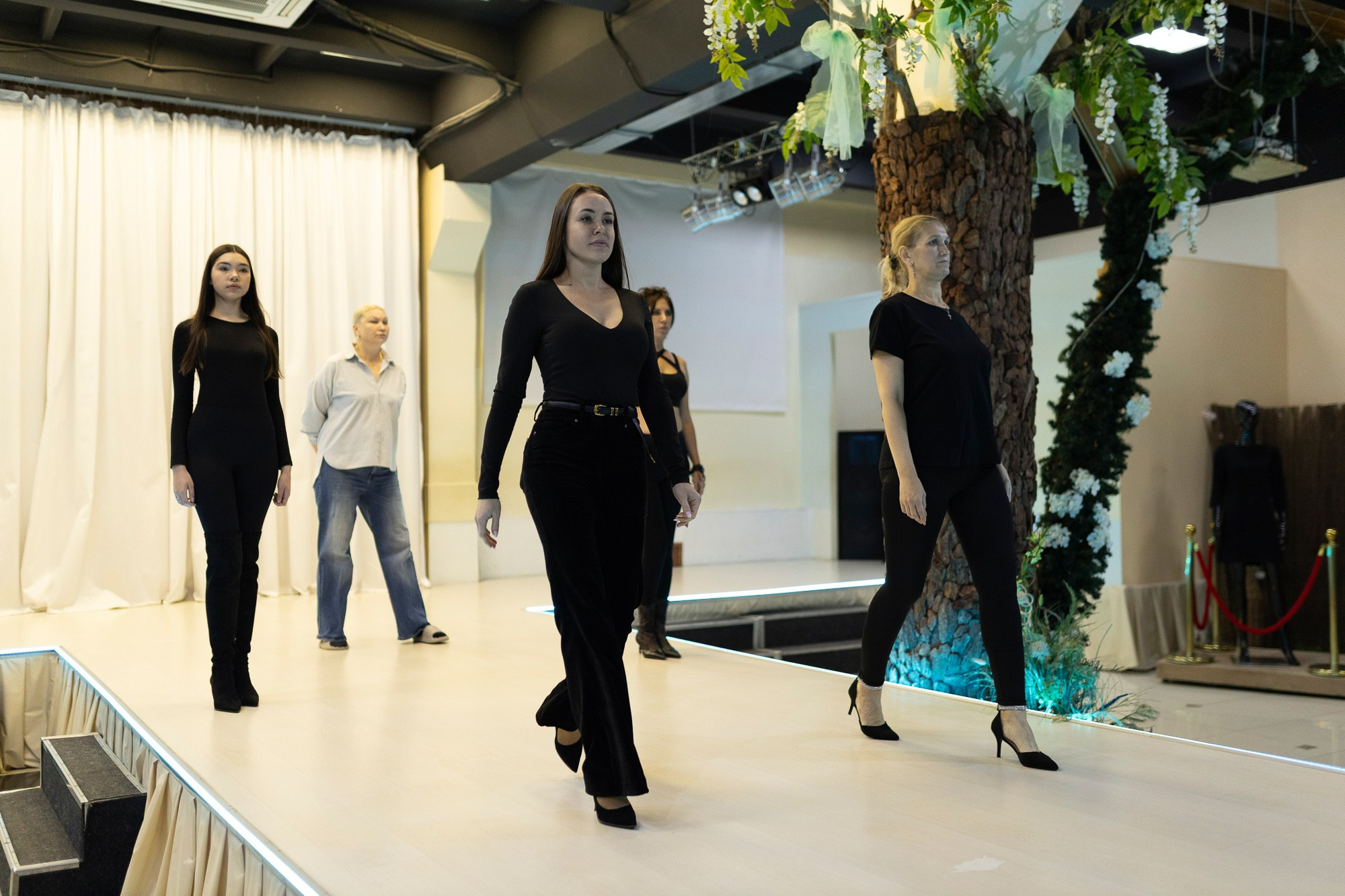 Показ моды Mexa Shop. Andrey Pospelove. Фотограф в Саратове