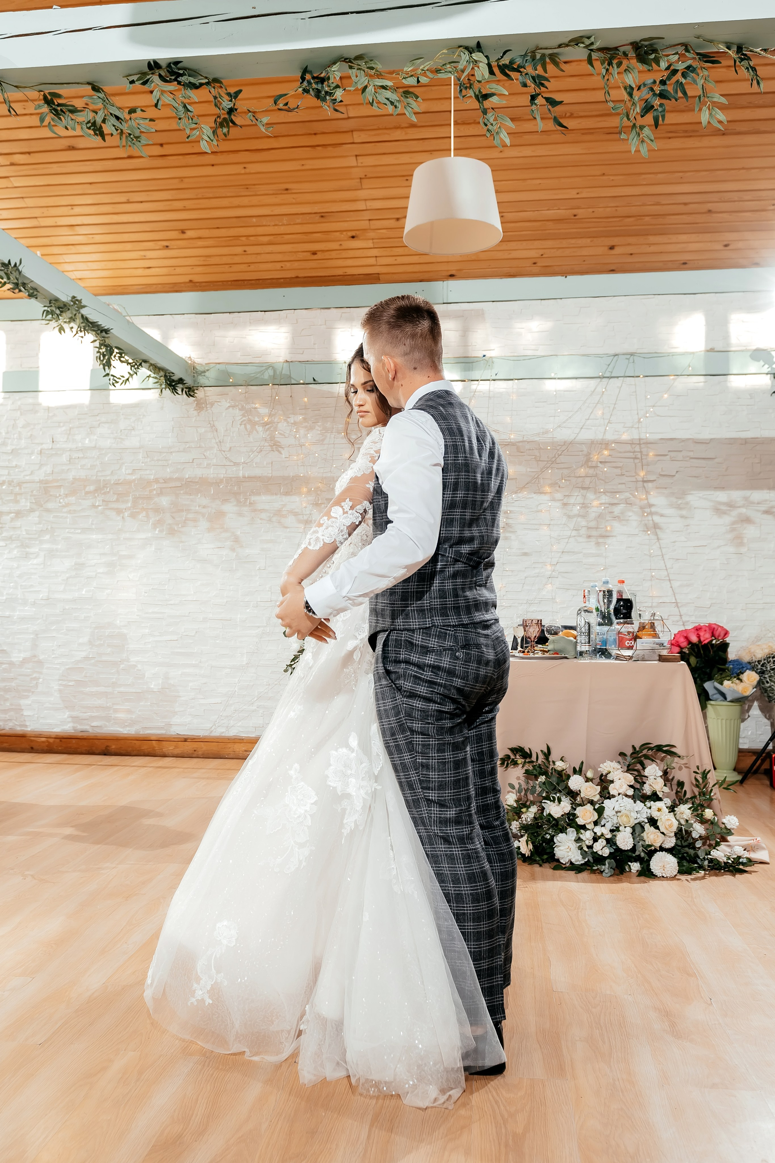 Медвежьи озера и любовь. Свадебная фотоистория. Свадебный и семейный фотограф Виктория Носачёва. Щелково, Москва и МО