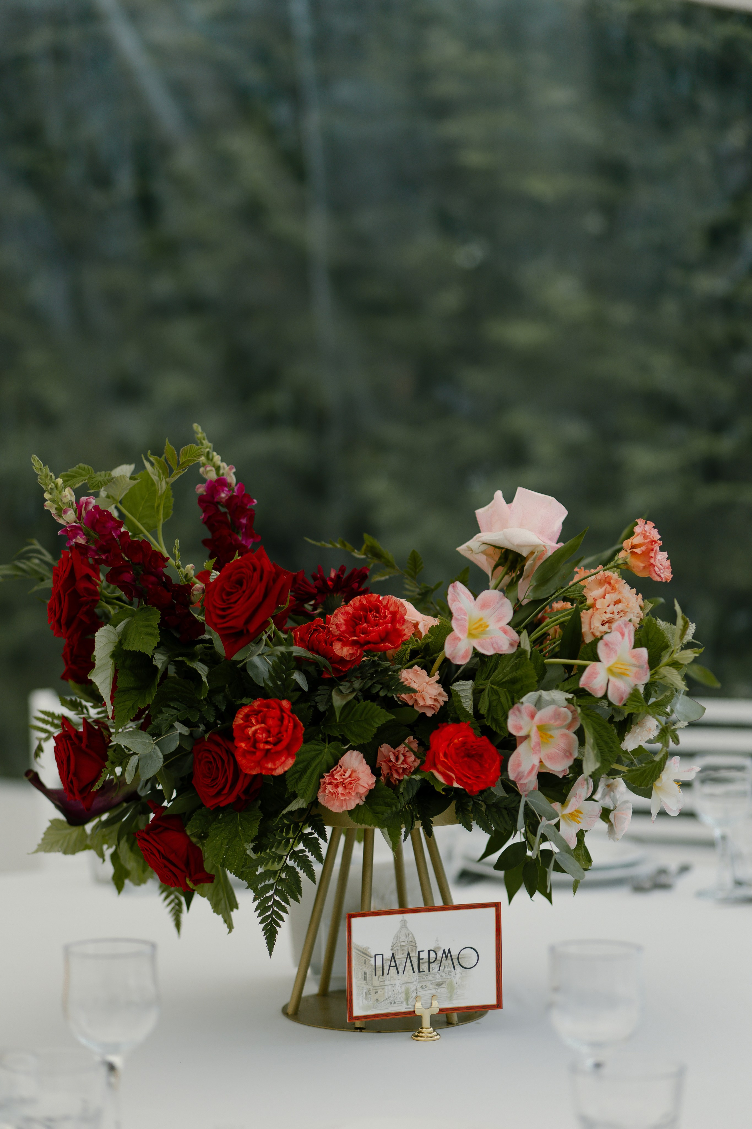 Свадьба в усадьбе Остров. Kirillova Studio — мастерская декора и событий Юли Кирилловой