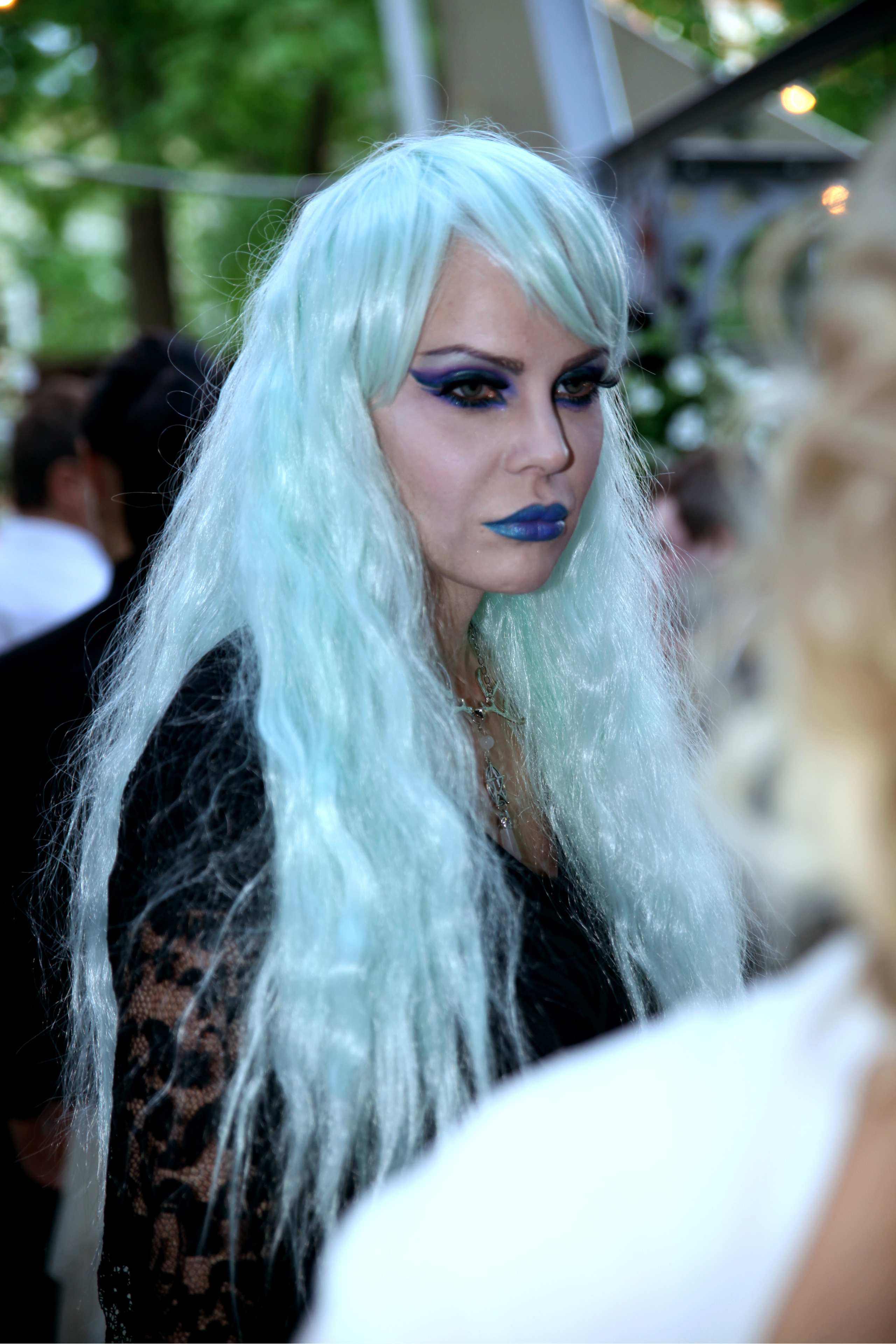 Джулия Ванг