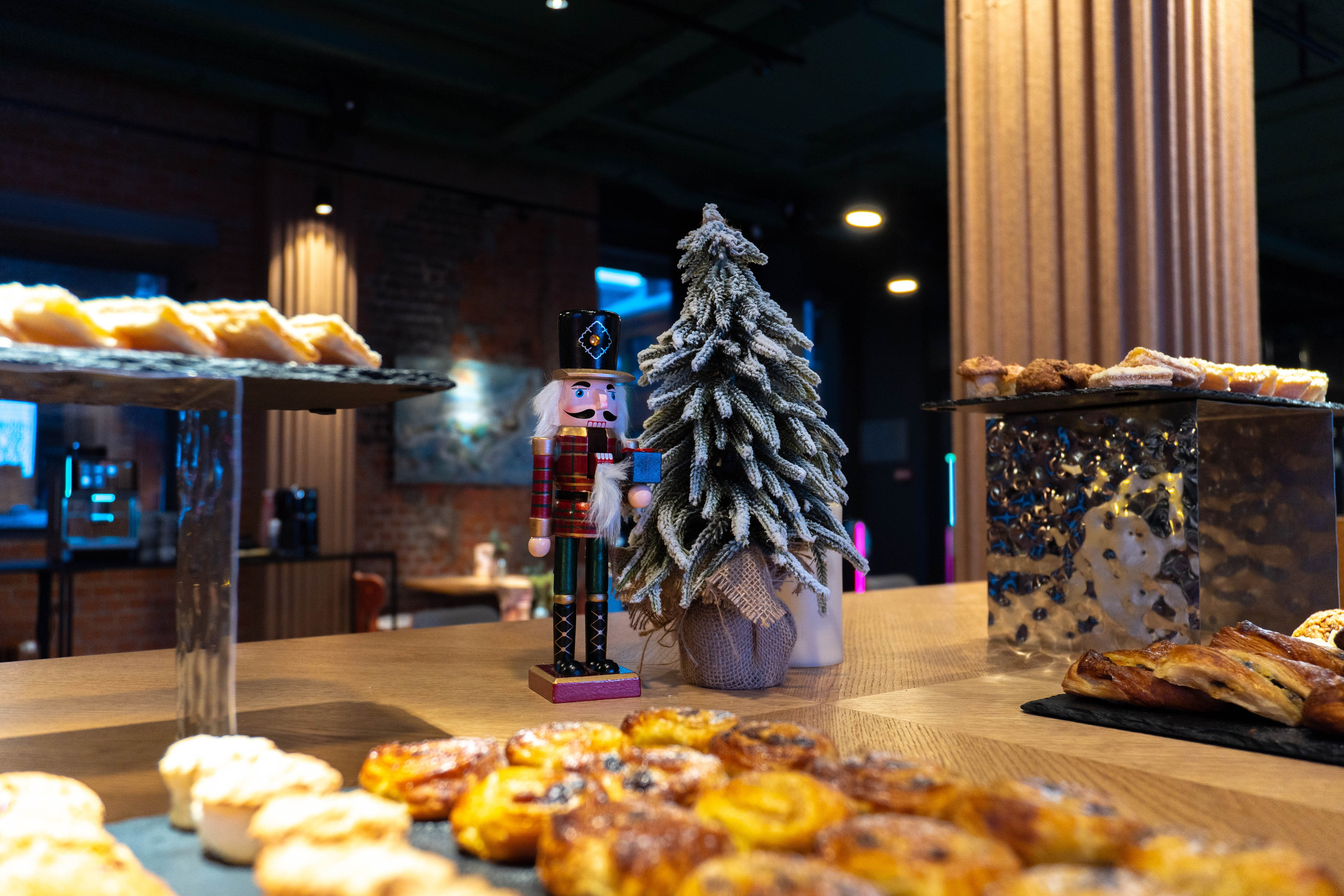 Кибердом | Бизнес конференция. Фото и видео съёмка в Москве и МО Александр Чапала и Трояк Алеся