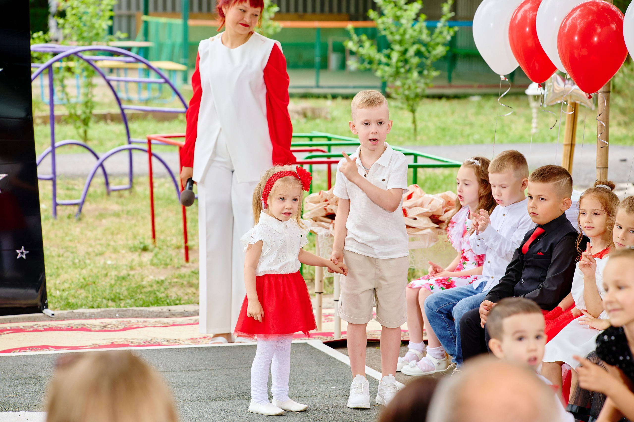 Выпускной 45 сад. Фотограф Выпускные альбомы Таганрог Сергей Коробченко