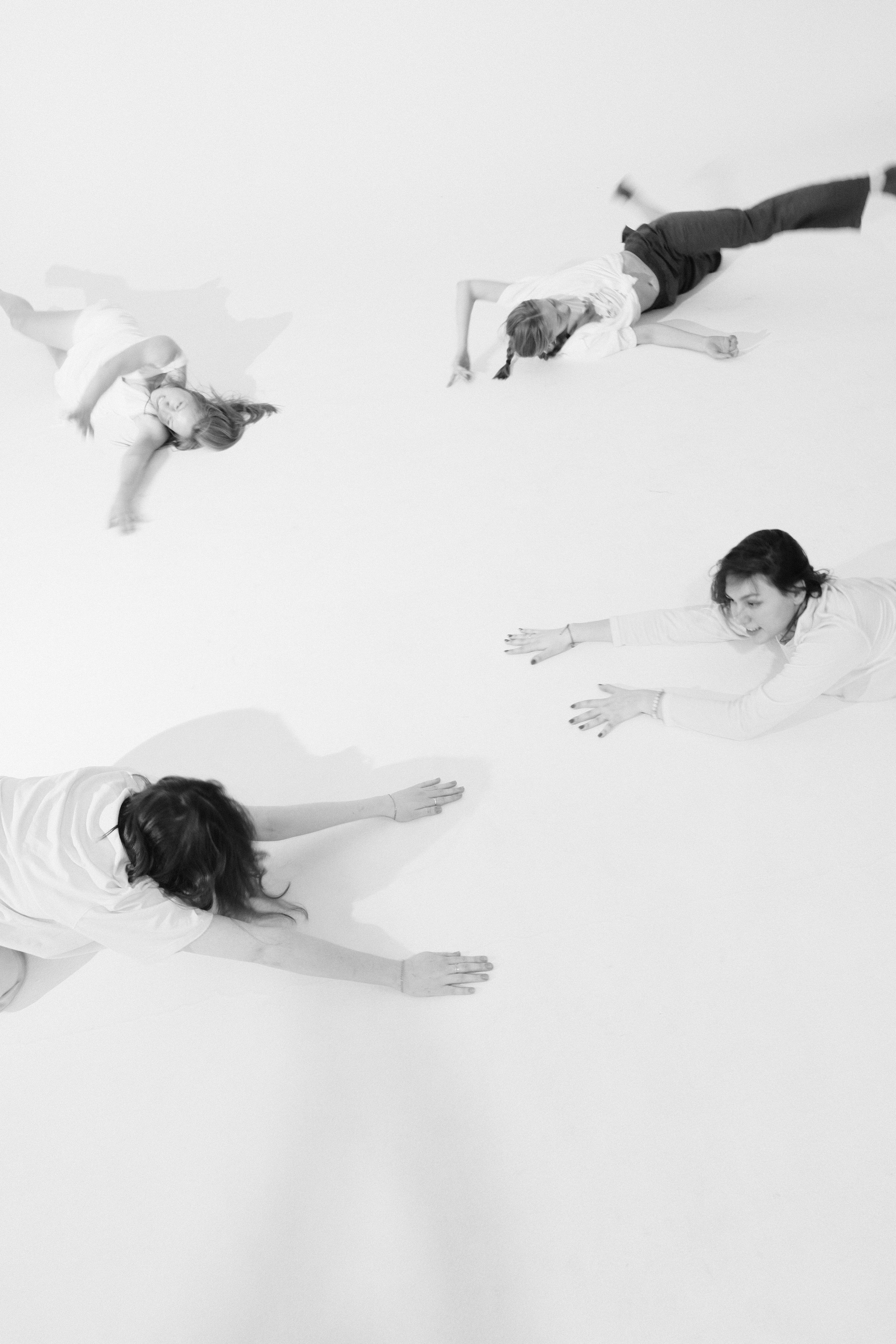 From in(out)side / photo-dance therapy. Алисия Гадеева | Концептуальный фотограф mixed media | Санкт-Петербург