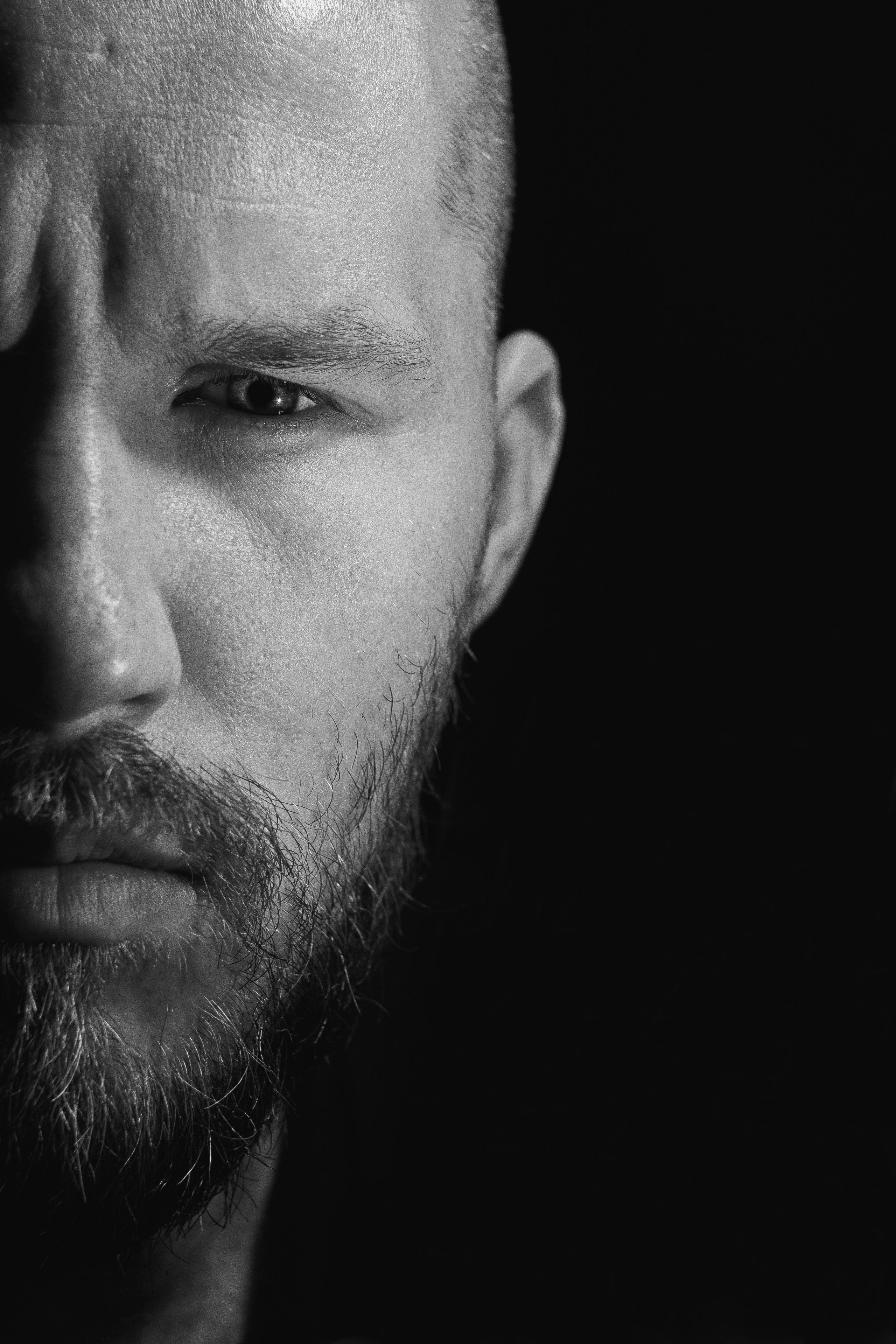 АВТОПОРТРЕТ. Репортажный и портретный фотограф Михаил Мартиросян