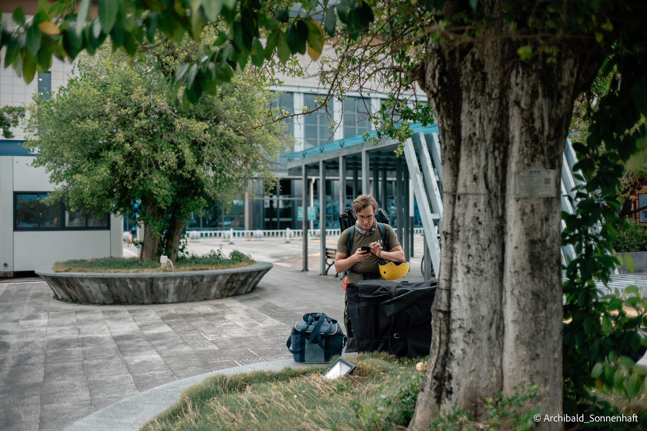 Kayaking in Huizhou, China. Photographer in Guangzhou, China. Archibald Sonnenhaft