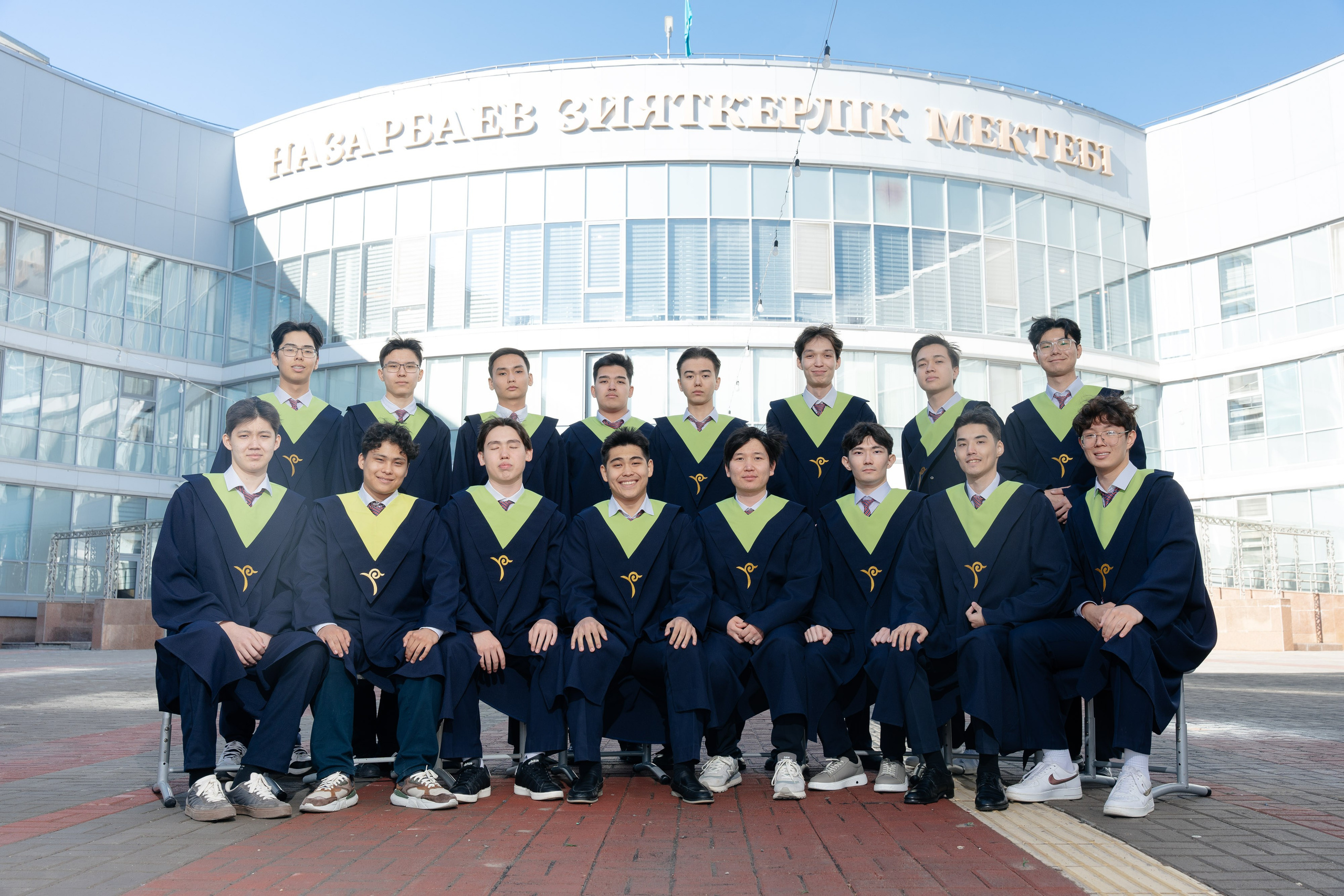 Общие кадры в школе. Выпускные альбомы в Нур-Султане (Астана) и по всему Казахстану