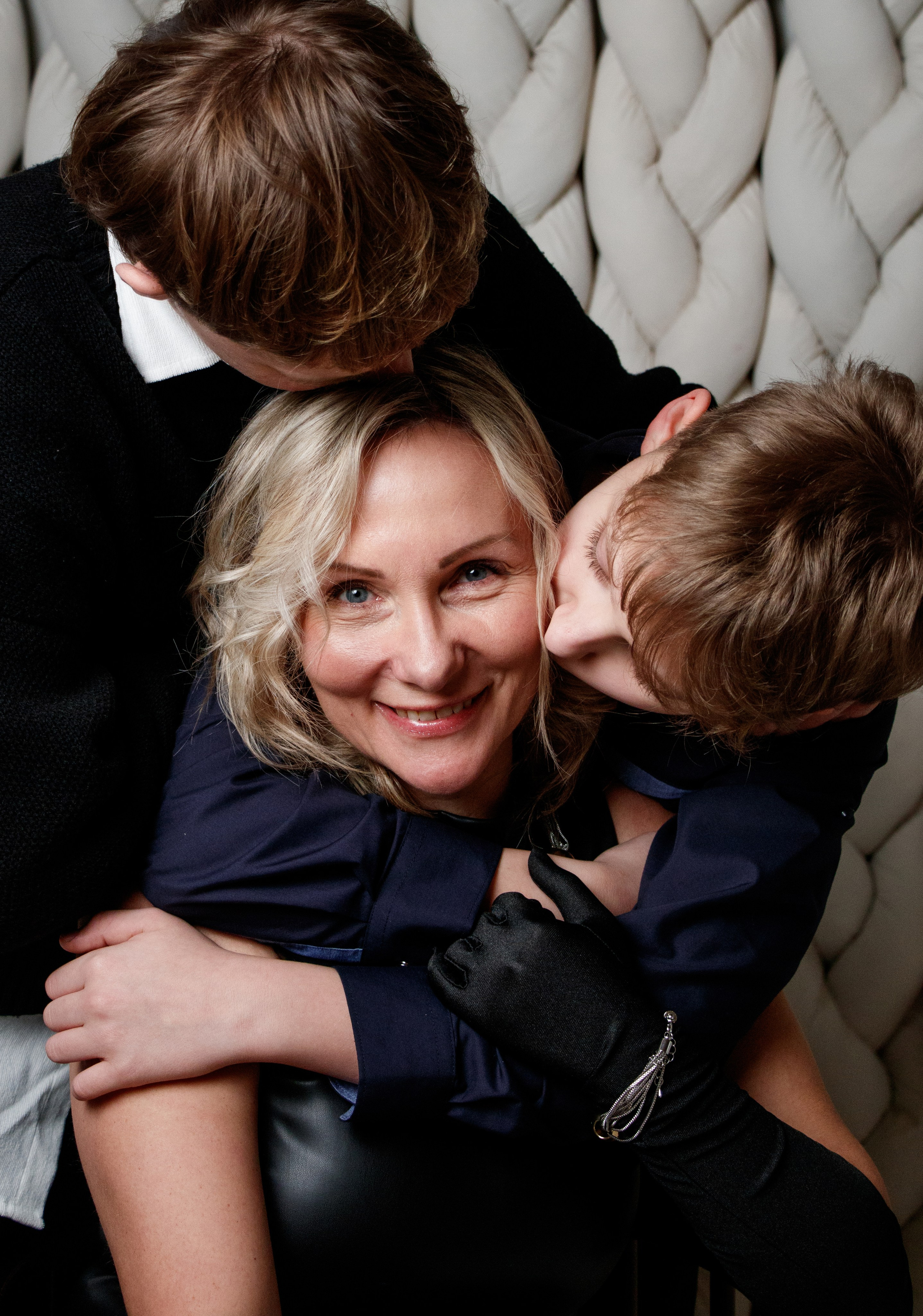 Семейная фотосессия в студии. Фотограф и ретушер в Ростове-на-Дону Вика Каен