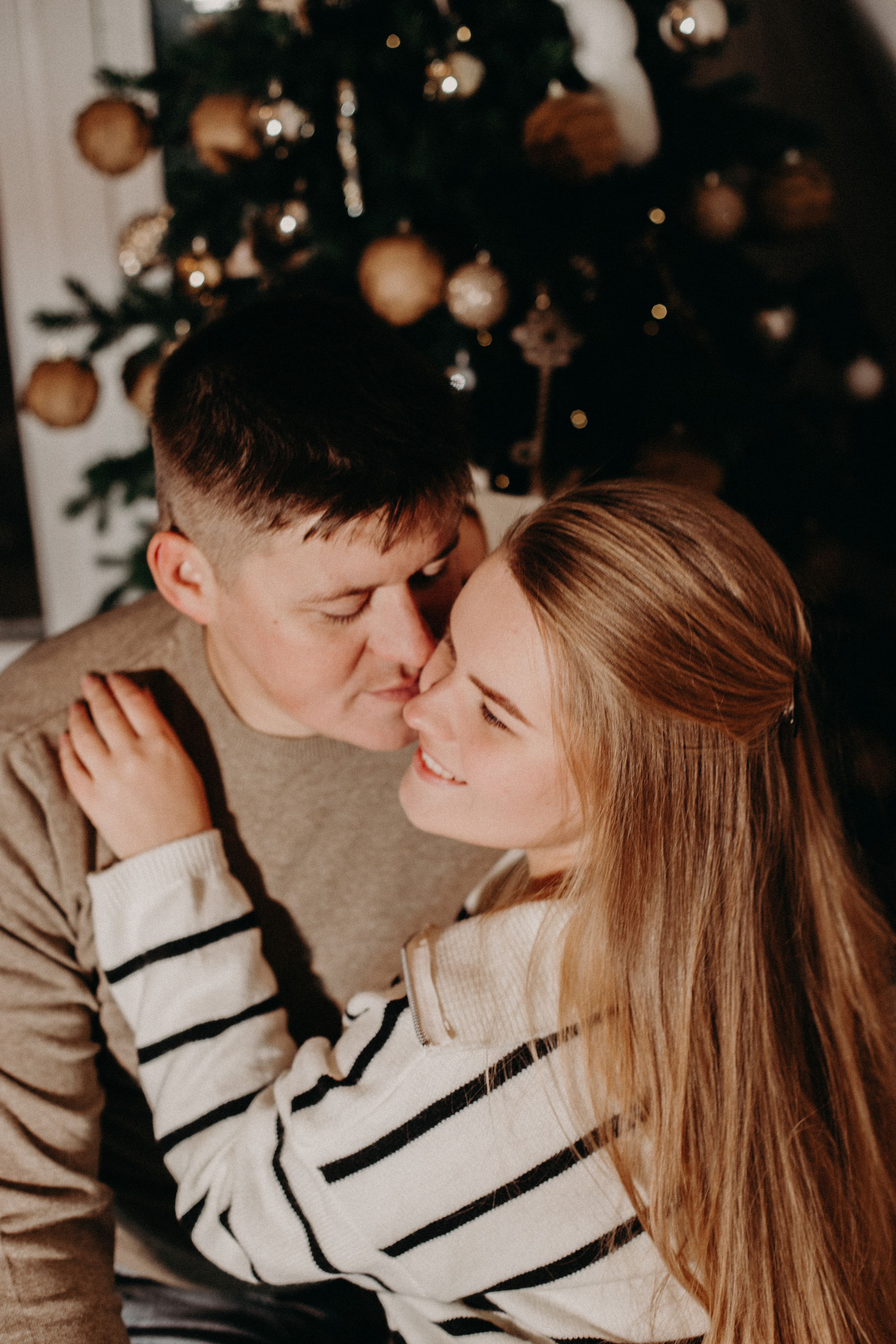 зимняя фотосессия Москва, Новогодняя фотосессия, зимняя love-story, фотограф в Москве, любовь в кадре, фотосессия в лесу зимой, свадебный фотограф Москве, фото у костра, зимняя фотосессия на природе, пикник в лесу, пикник зимой 