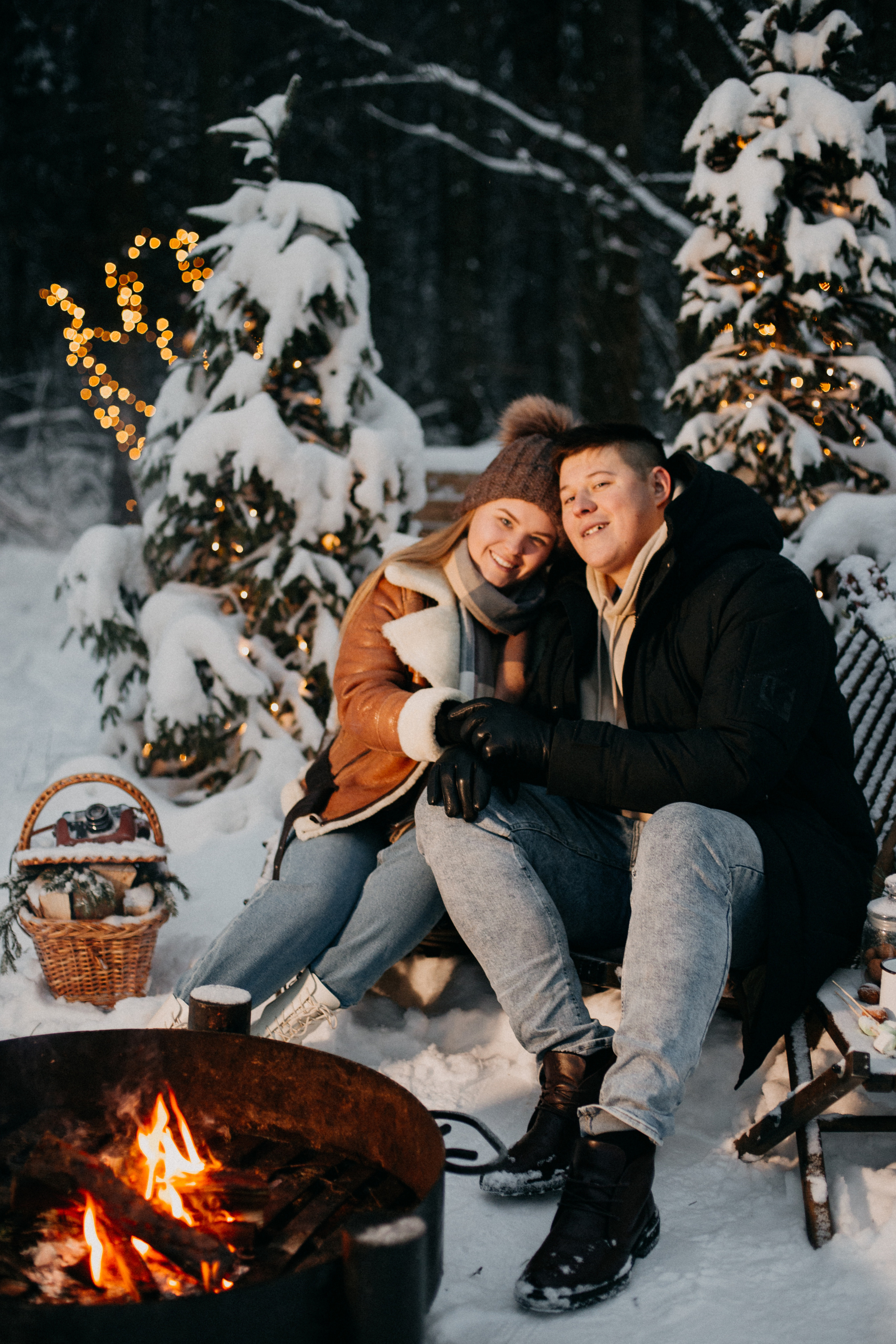 зимняя фотосессия Москва, Новогодняя фотосессия, зимняя love-story, фотограф в Москве, любовь в кадре, фотосессия в лесу зимой, свадебный фотограф Москве 