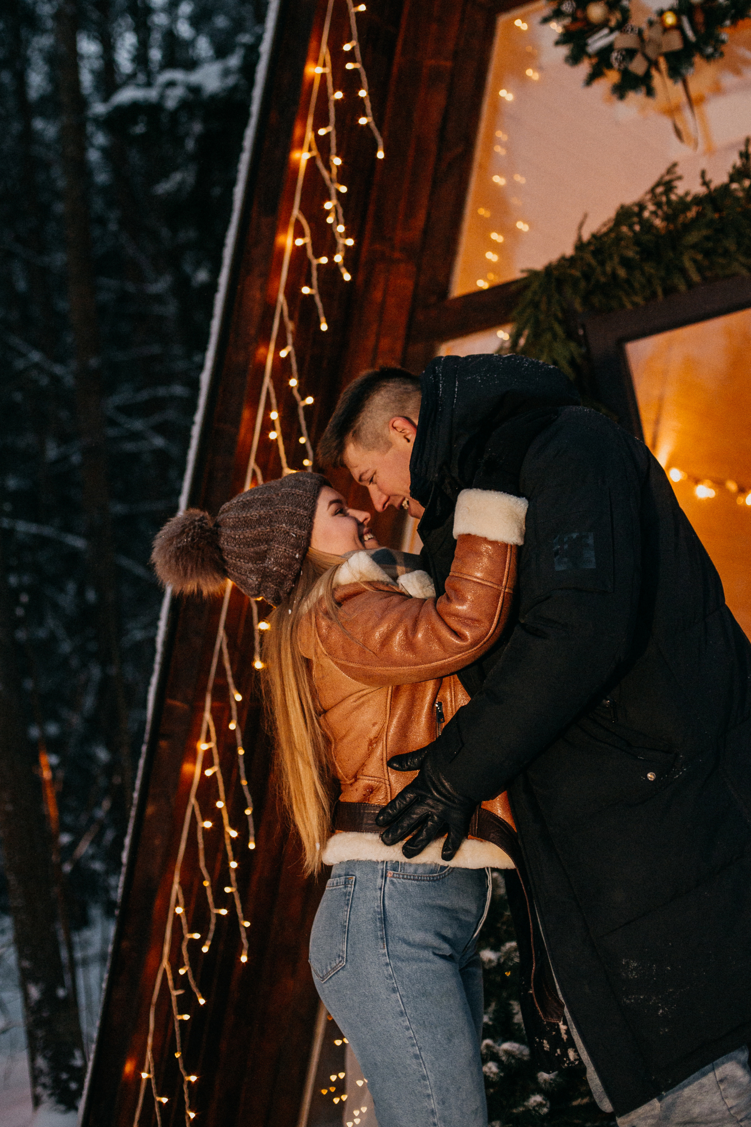 зимняя фотосессия Москва, Новогодняя фотосессия, зимняя love-story, фотограф в Москве, любовь в кадре, фотосессия в лесу зимой, свадебный фотограф Москве, фото у костра, зимняя фотосессия на природе, пикник в лесу, пикник зимой 