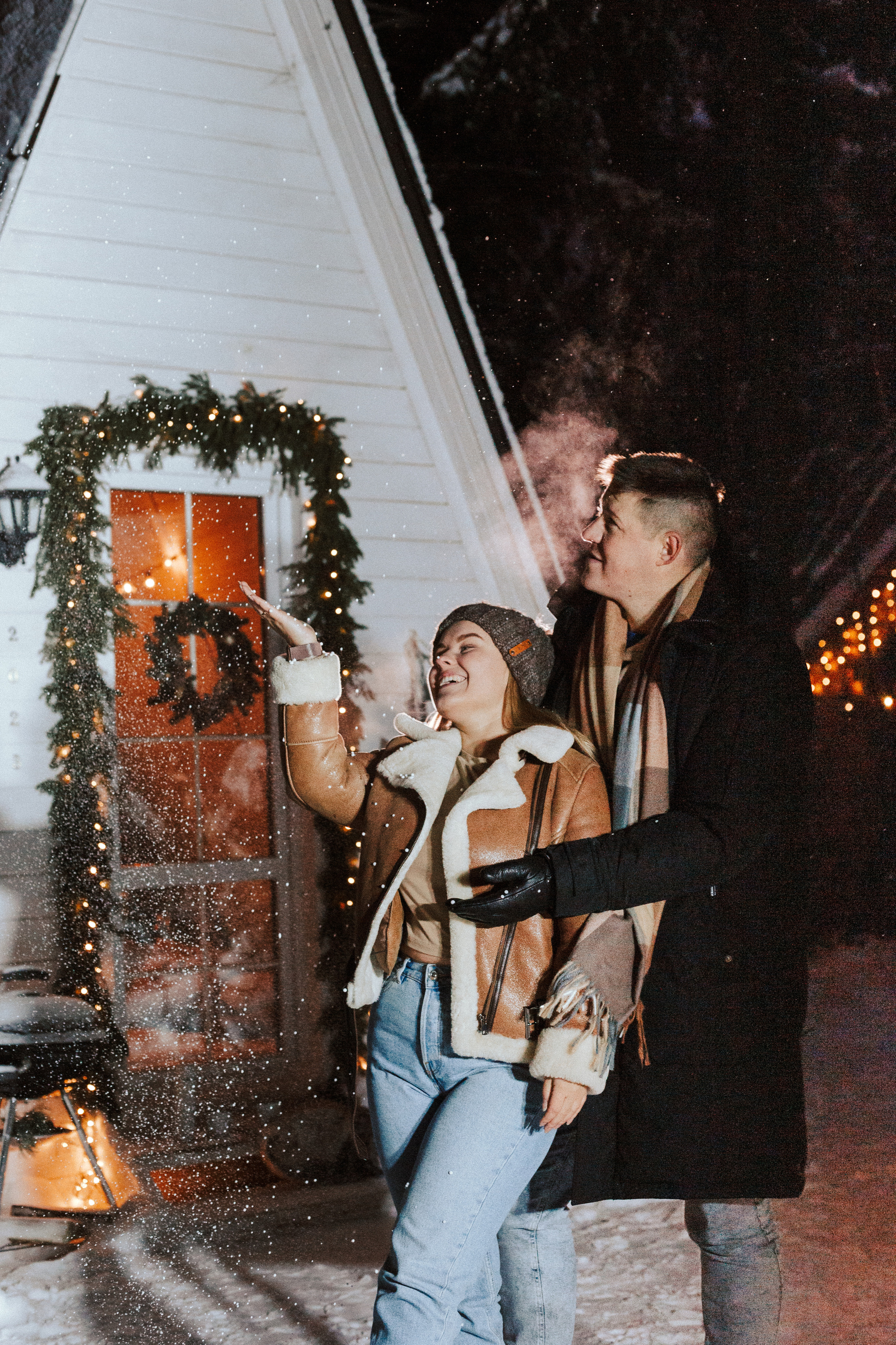 зимняя фотосессия Москва, Новогодняя фотосессия, зимняя love-story, фотограф в Москве, любовь в кадре, фотосессия в лесу зимой, свадебный фотограф Москве, фото у костра, зимняя фотосессия на природе, пикник в лесу, пикник зимой 