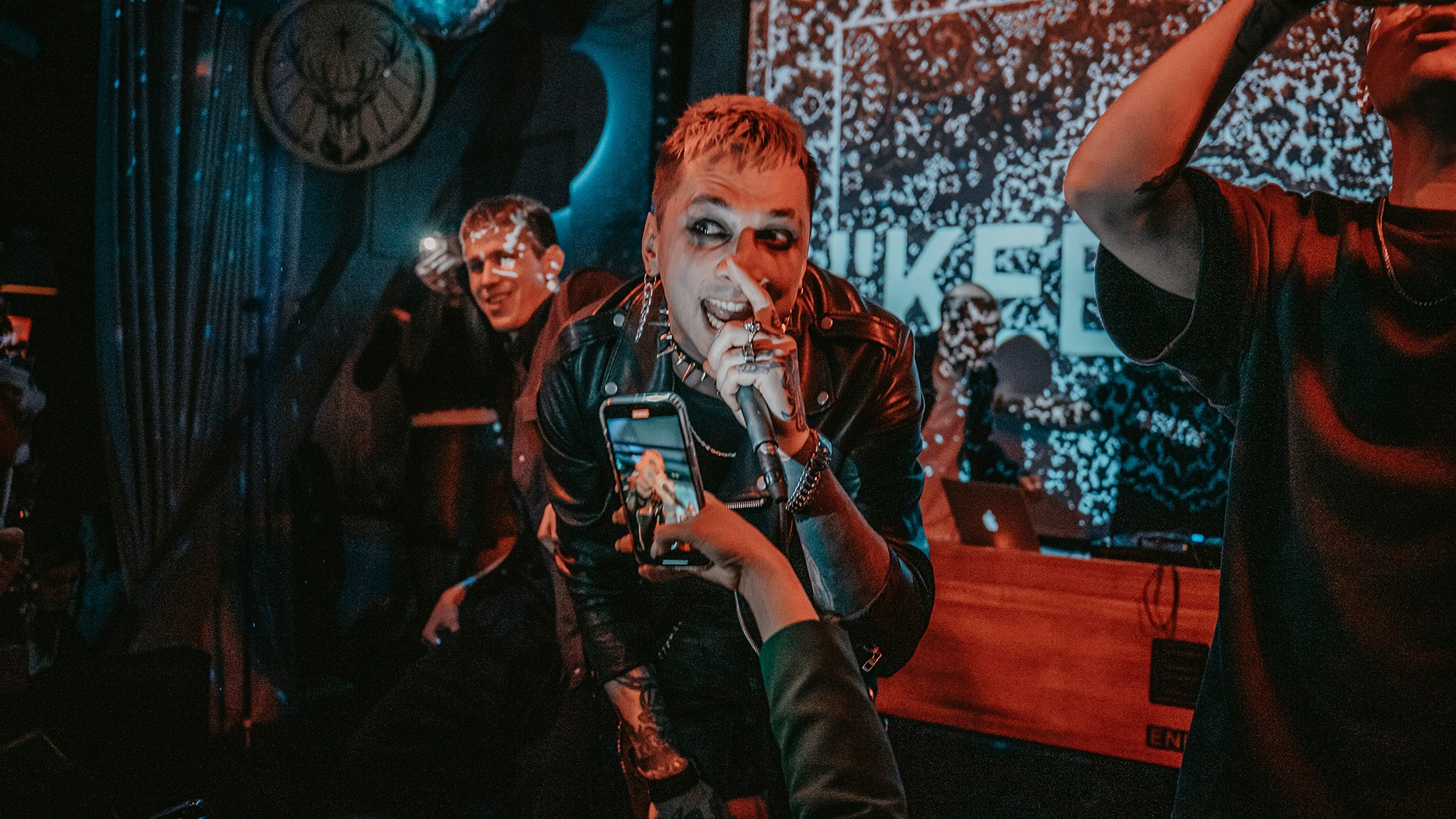 Фотограф концертов Москва. Контент-фотограф в Москве Тима Забабурин