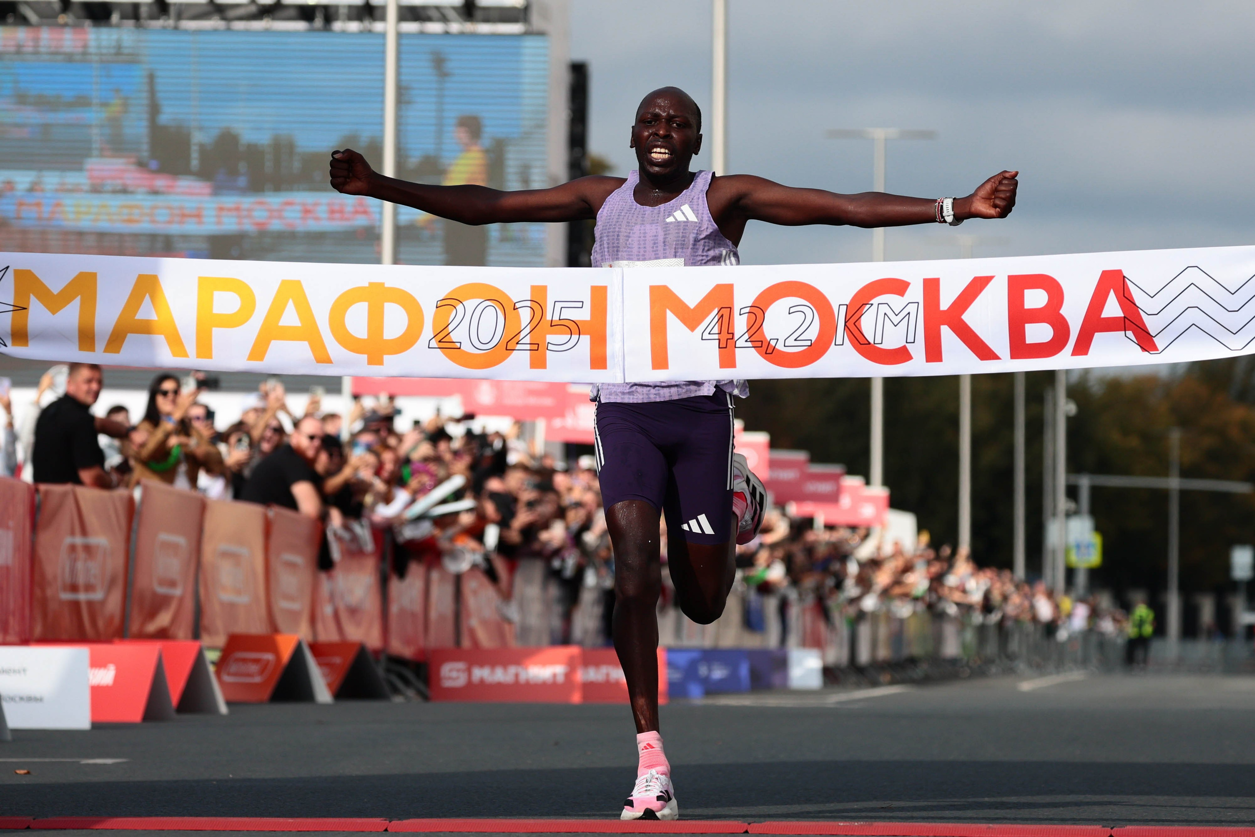 Московский марафон 2025. Спортивный фотограф в Санкт-Петербурге Илья Vacool