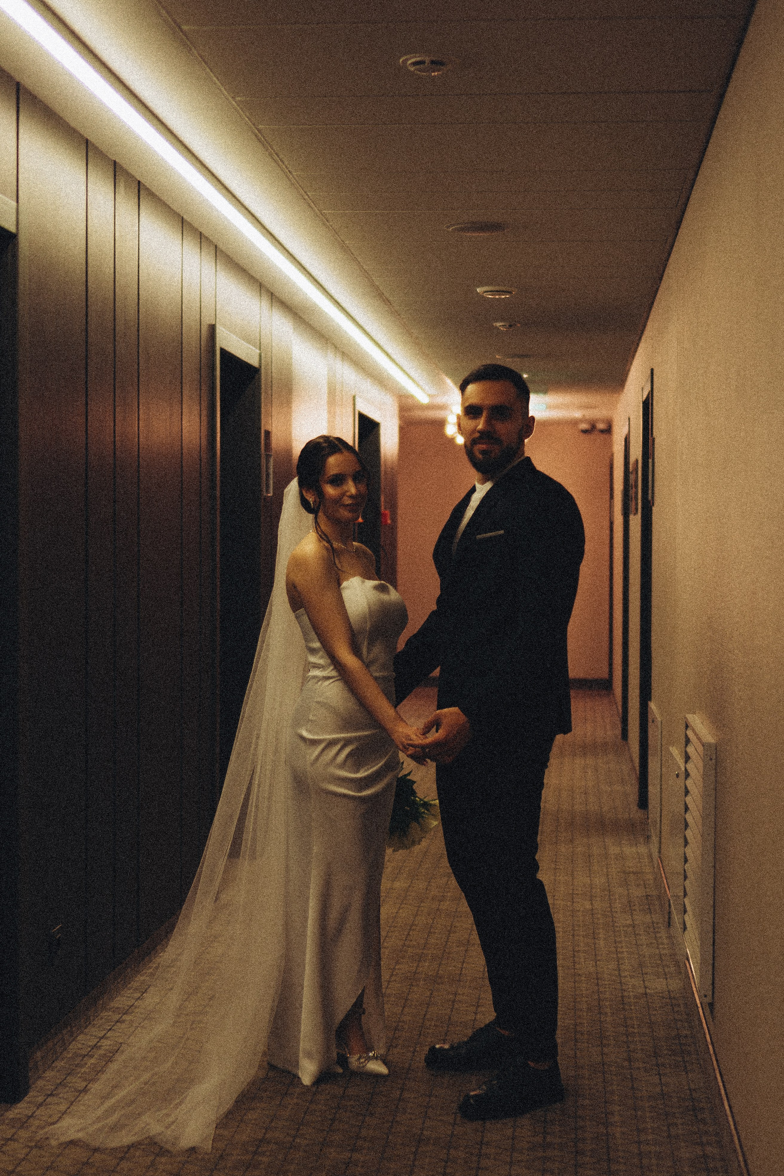 СВАДЕБНАЯ СЬЕМКА СБОРОВ ЖЕНИХА И НЕВЕСТЫ В ОТЕЛЕ И ТАКЖЕ ФОТОСЕССИИЯ В ОТЕЛЕЕ МЕГАПОЛИС БРЯНСК. Профессиональный фотограф, Санкт-Петербург — Виктория Богомолова