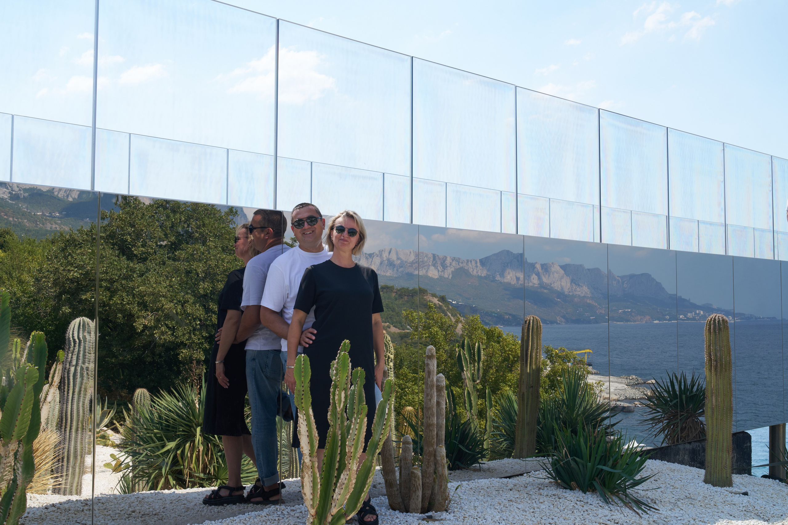 Семейная прогулка 4 человека. Свадебный фотограф Виктория Роса