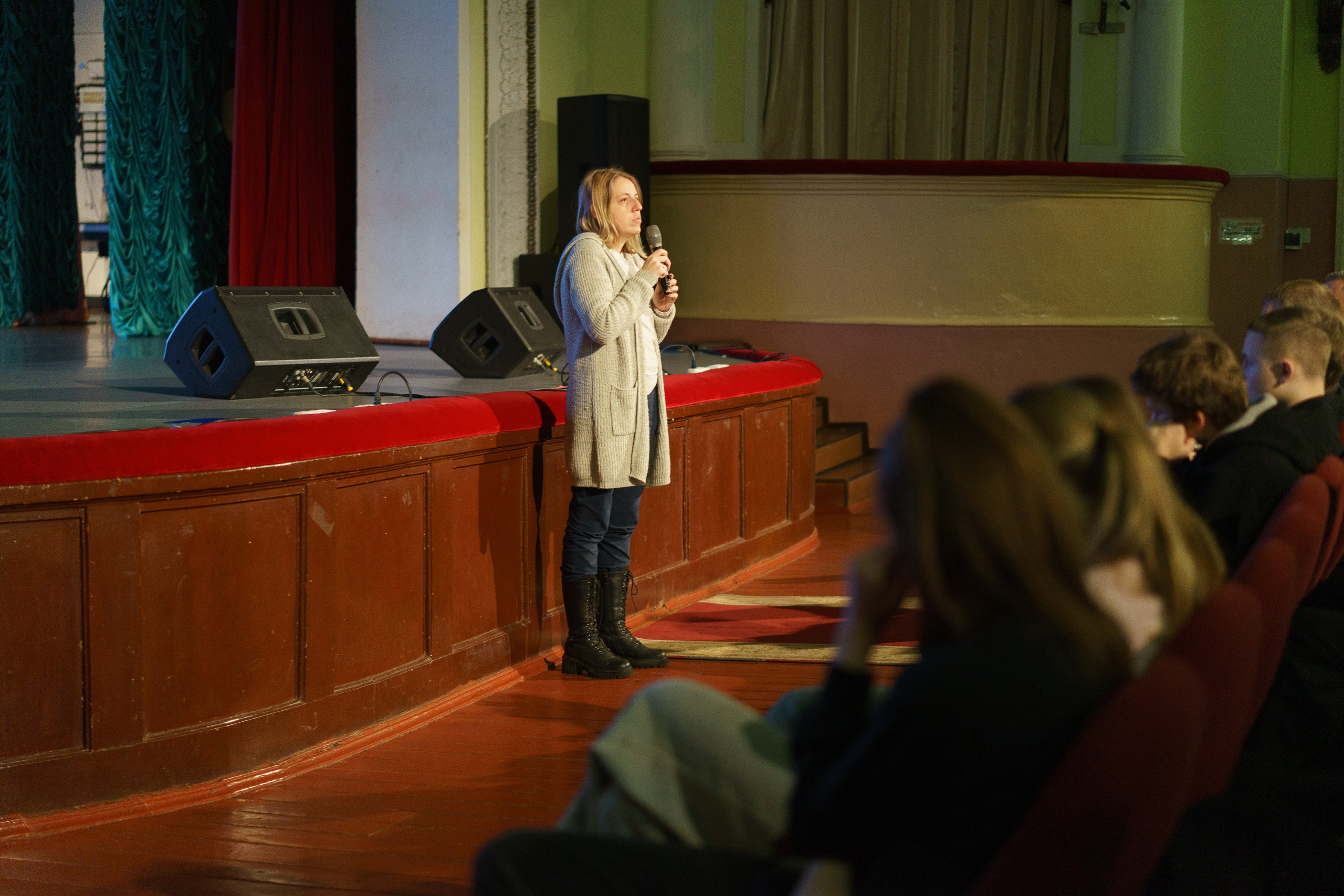 Межотраслевая выставка учебных заведений, Сафоново. Фотограф и видеограф Смоленск | Студия Цезарь