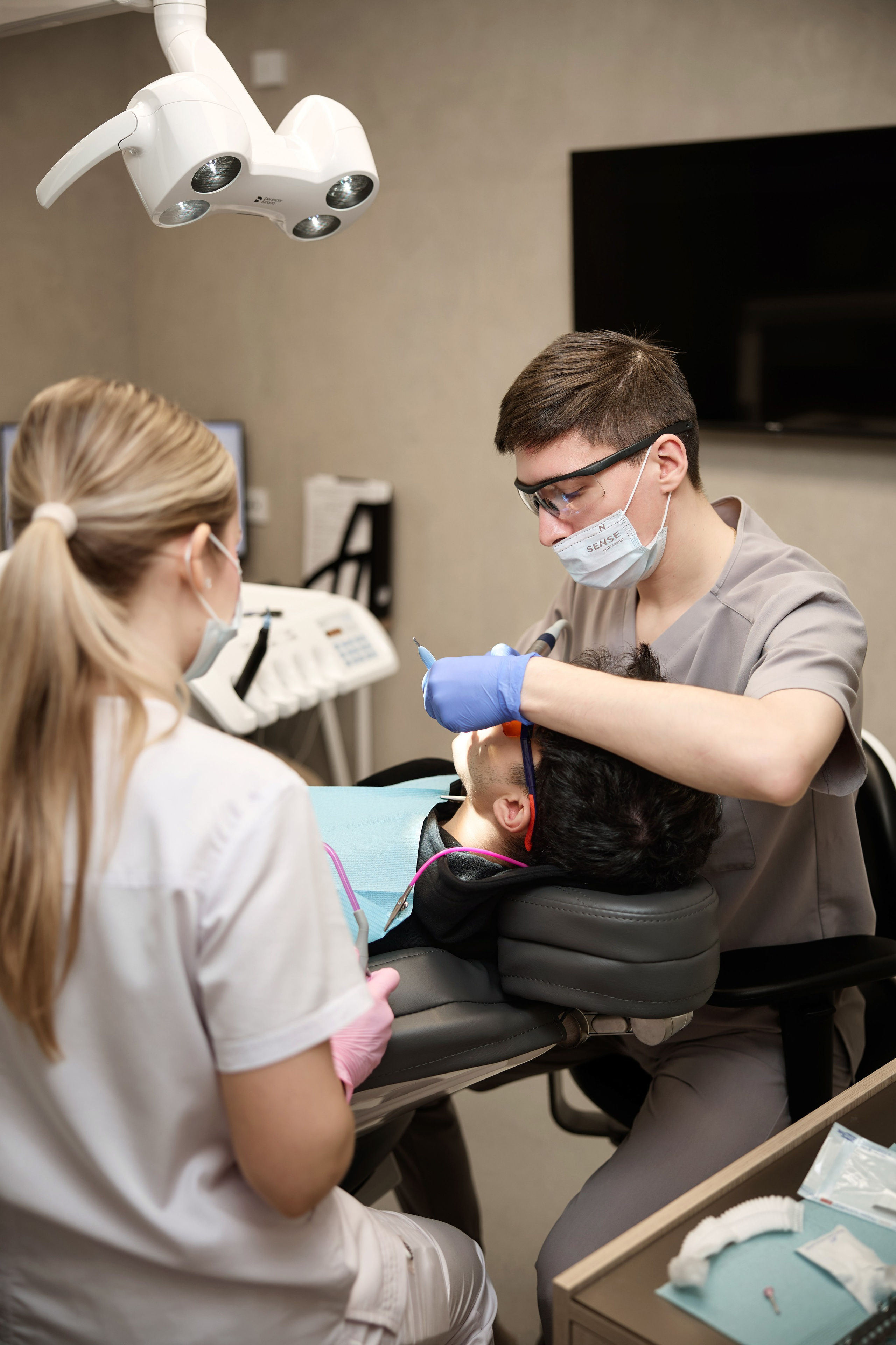 Фотосессия стоматологии Шустовы в Екатеринбурге