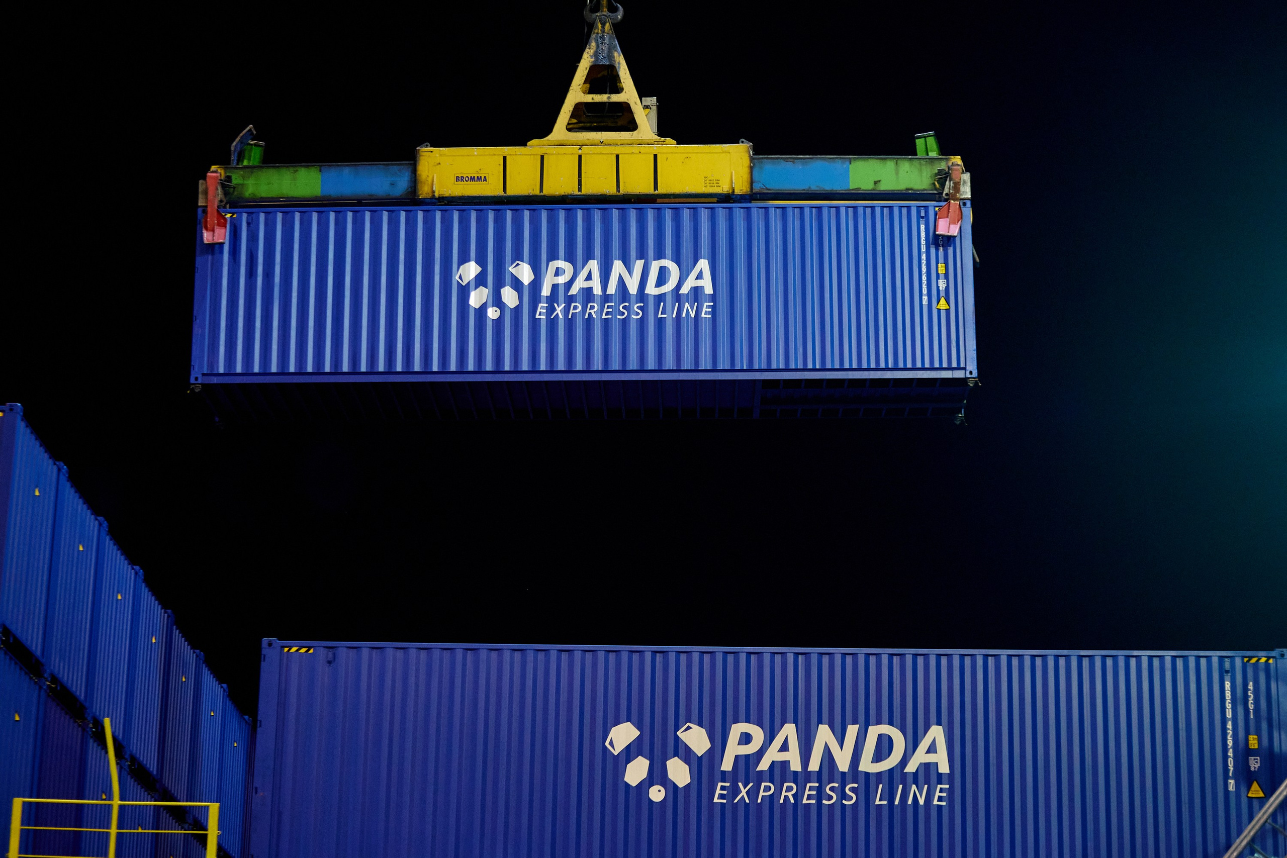 Фотограф репортаж Владивосток репортажная съёмка Приморский край фотосъёмка промышленность бизнес производство судно порт аэросъёмка