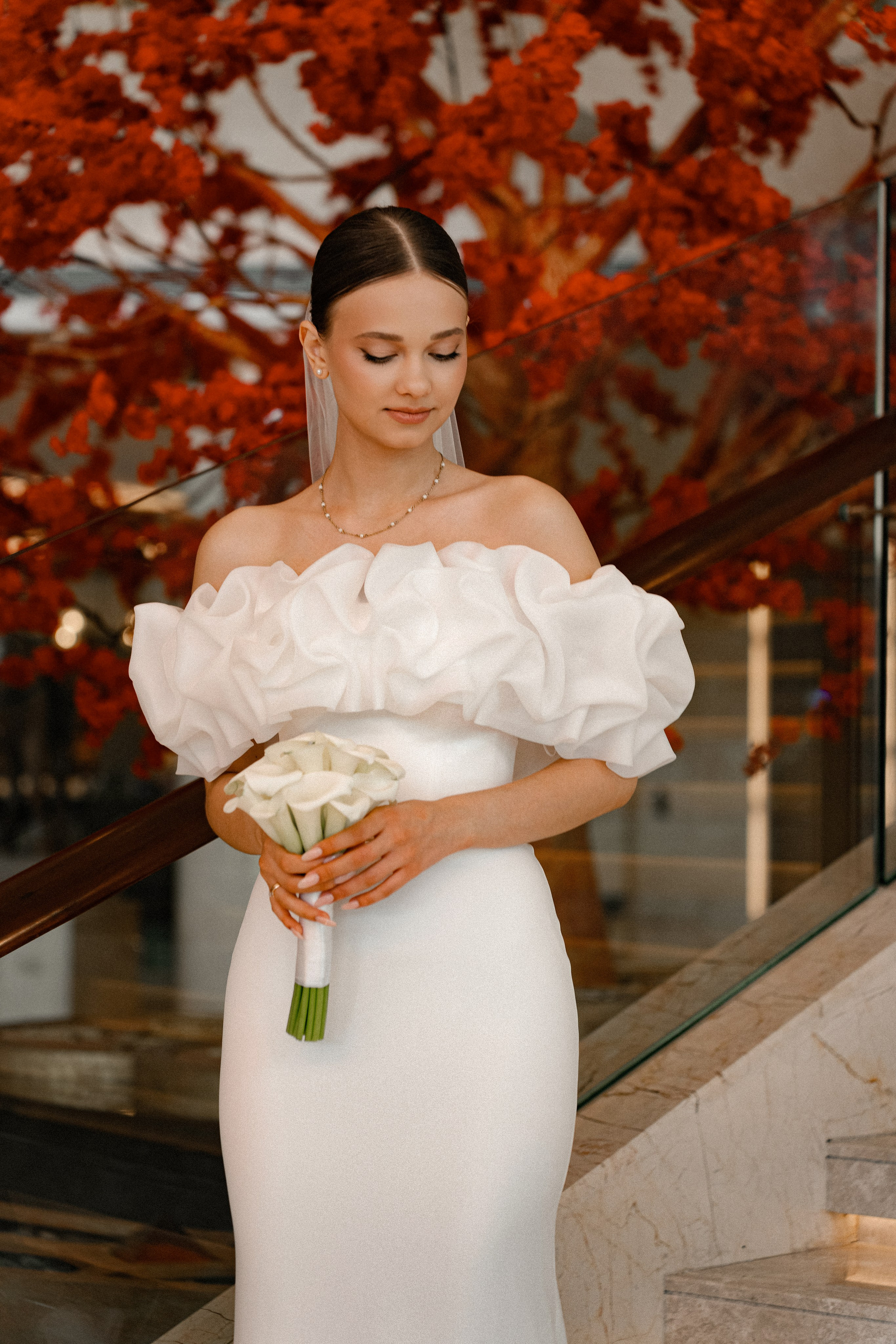 Свадебная фотосессия в Бутырском ЗАГС (Дворец Бракосочетания № 4) и прогулка в отеле Solux (Солюкс)