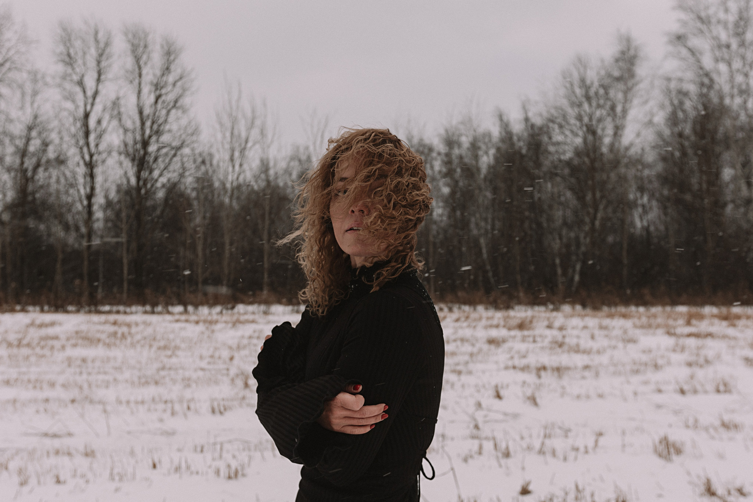 Меланхолия (поле). Семейный фотограф Тюмень, фотограф на роды Салмина Мария