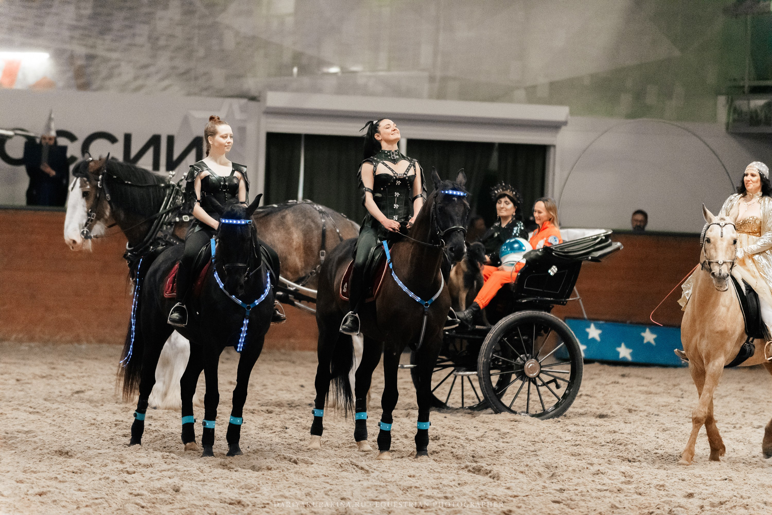 Конное представление «Дыхание Звёзд». Конный фотограф Куракина Дарья • Фотосессии с лошадьми