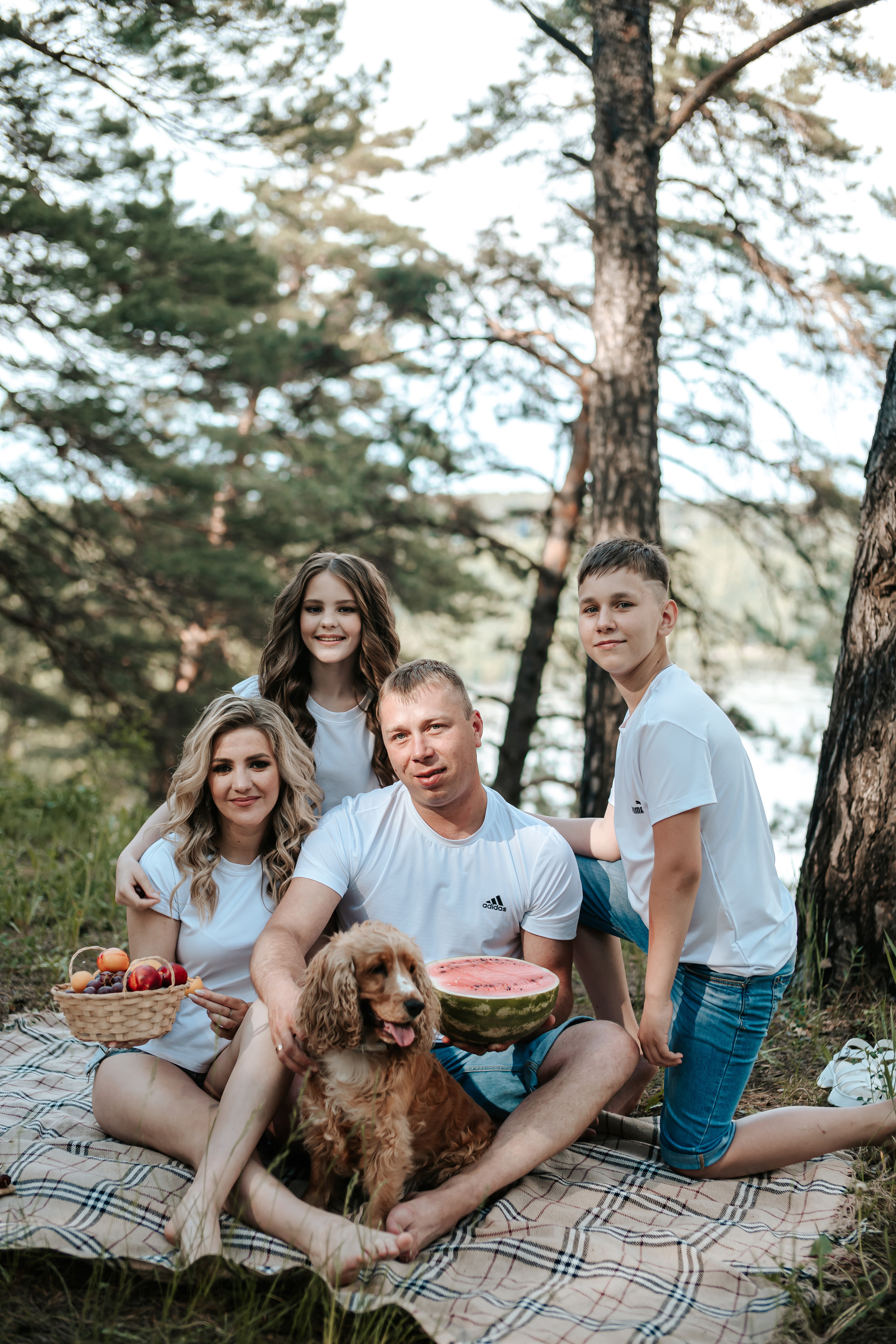 Женя, Алёна, Влад и Лера. Фотограф Arina Elatova