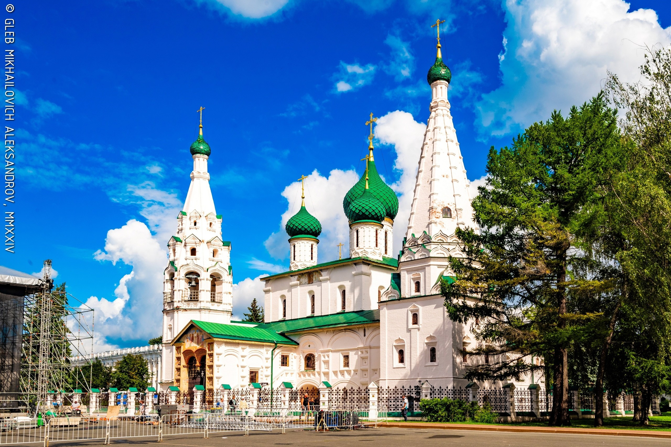 Соборы, церкви, часовни. Зодчество