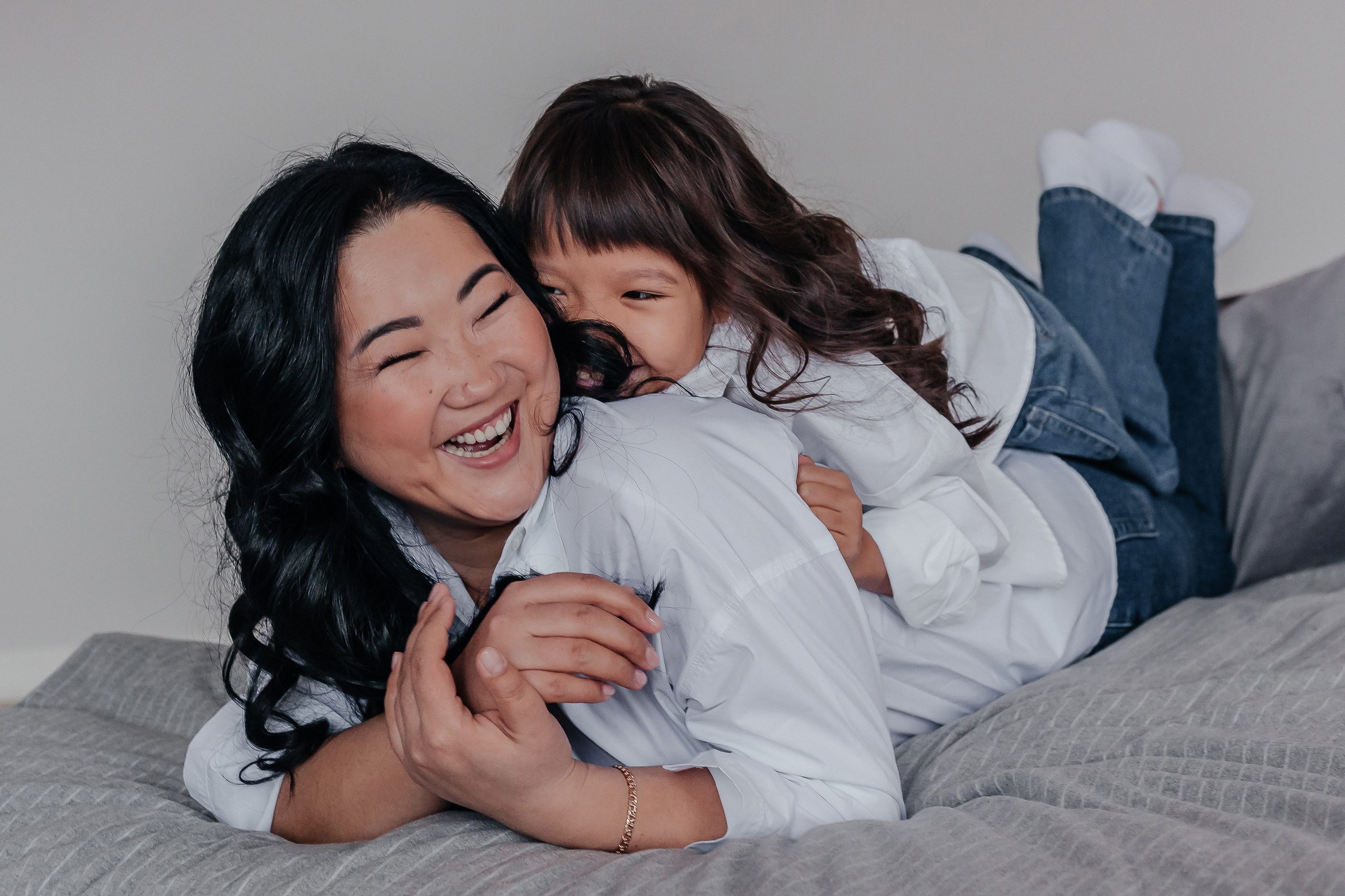 Айкыз с дочкой Алиёй. Фотограф семейной и индивидуальной съемки Марина Севостьянова в Челябинске