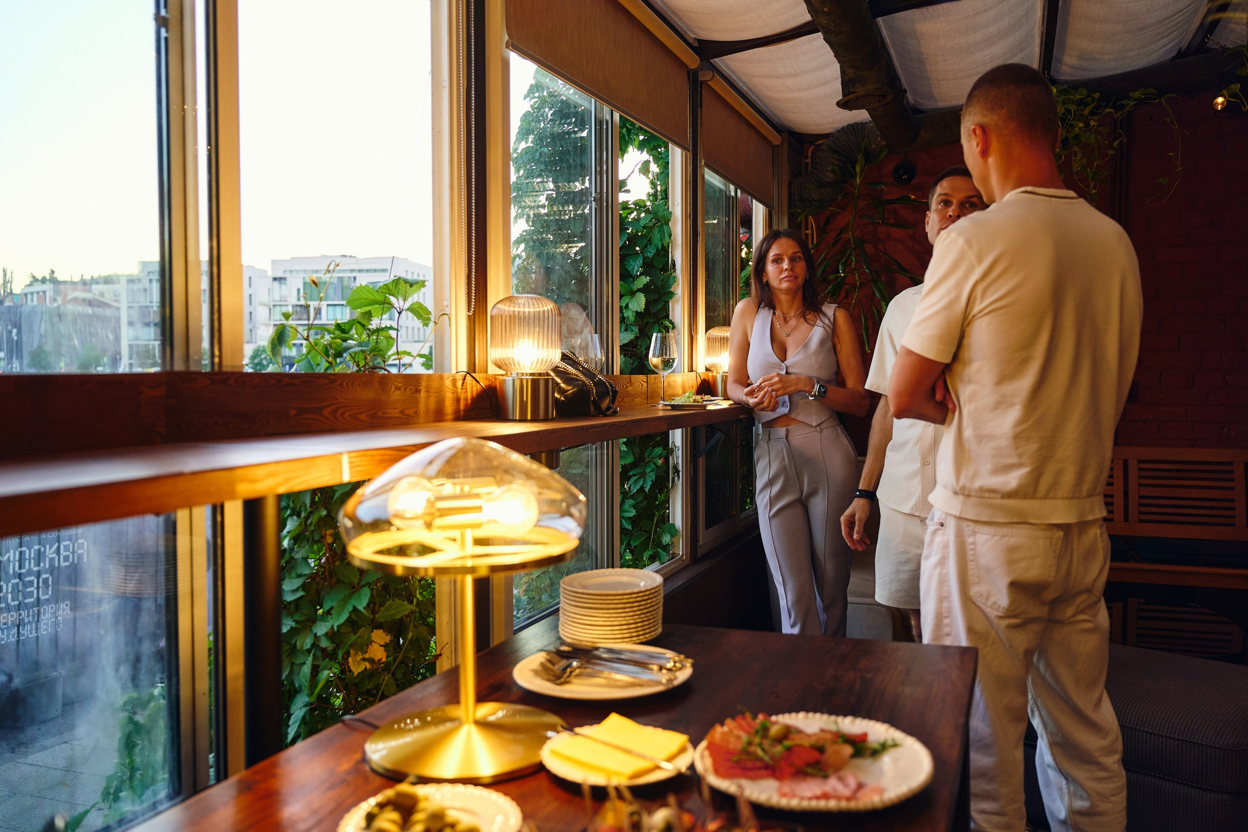 Квартирник миллиардов. Фотограф Ольвия Капранова в Москве и московской области