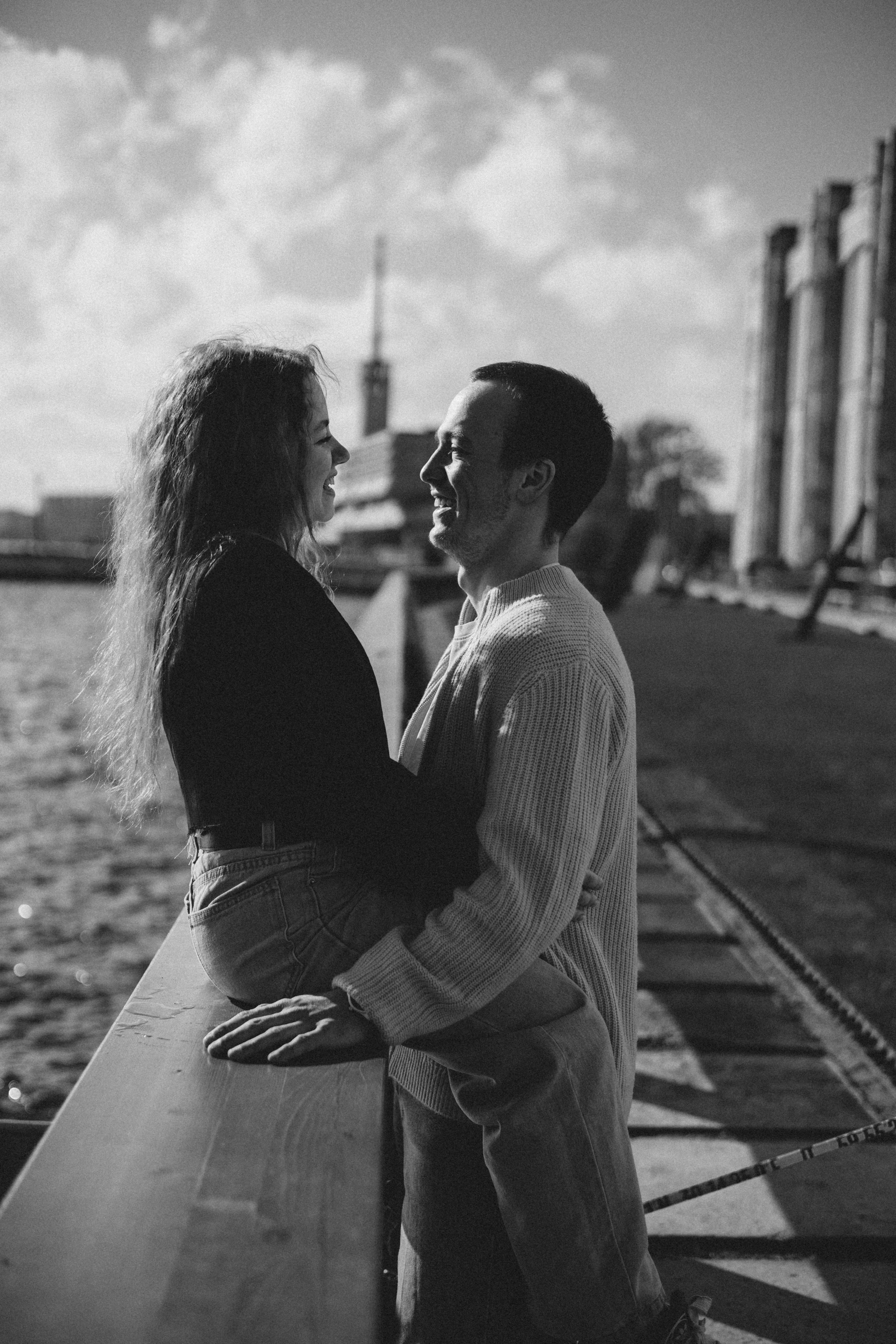 Лавстори Севкабель Порт. Ваня и Вика. Фотограф в Санкт-Петербурге Диана Дьяченко