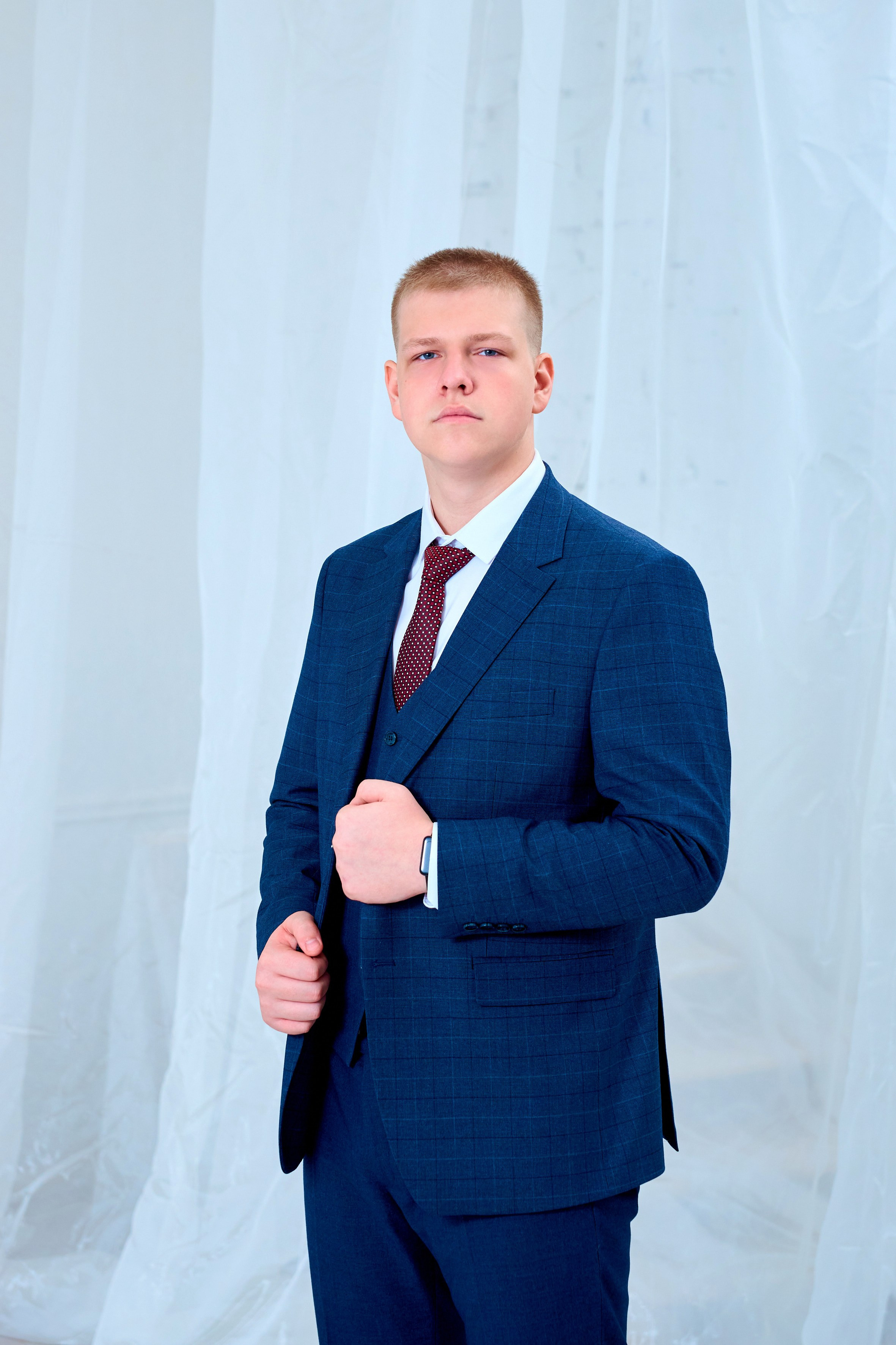 Студийная съёмка. 11 класс. Весна. Childrenfoto.ru