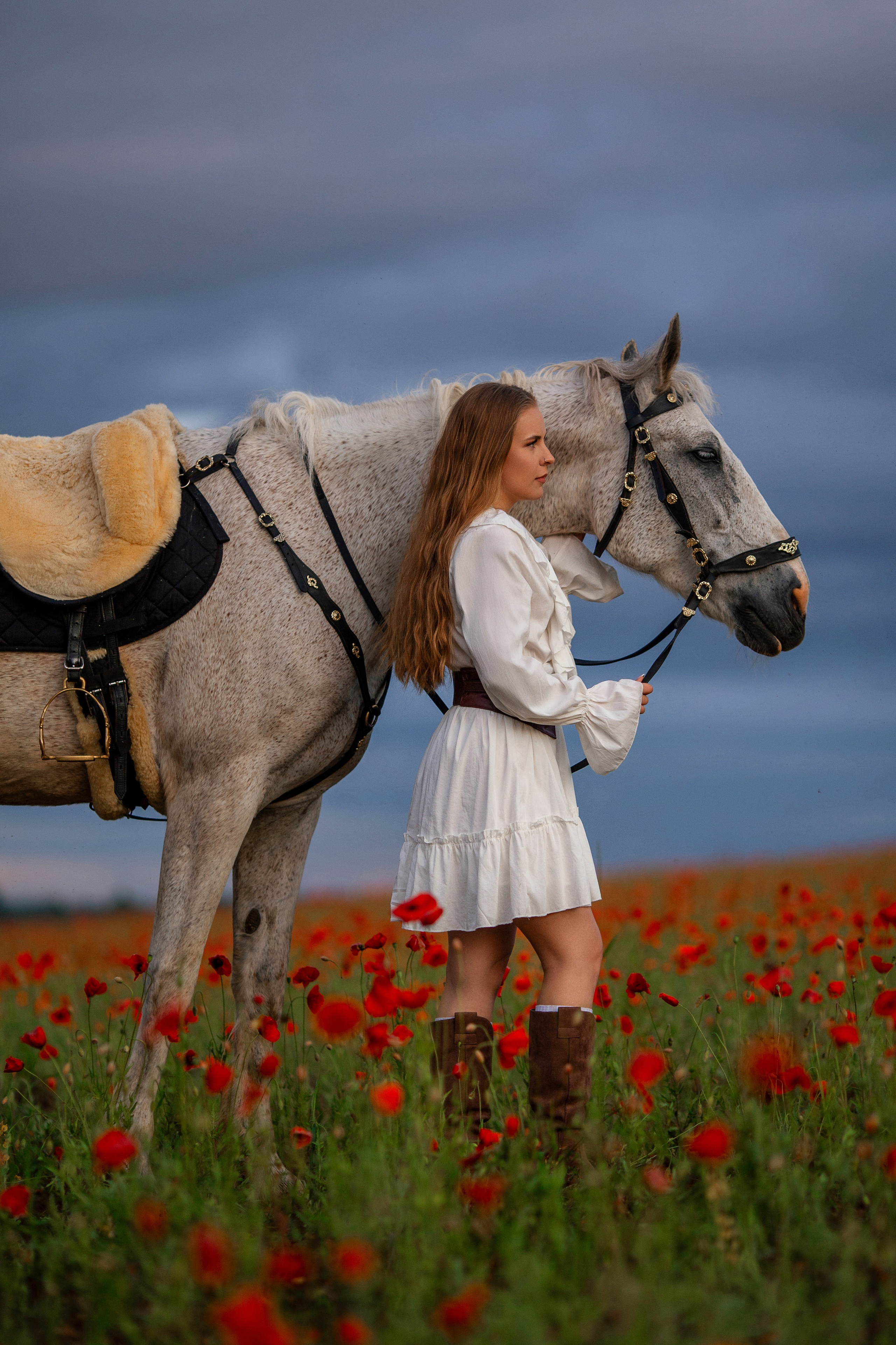 Фотосессия в маковых полях