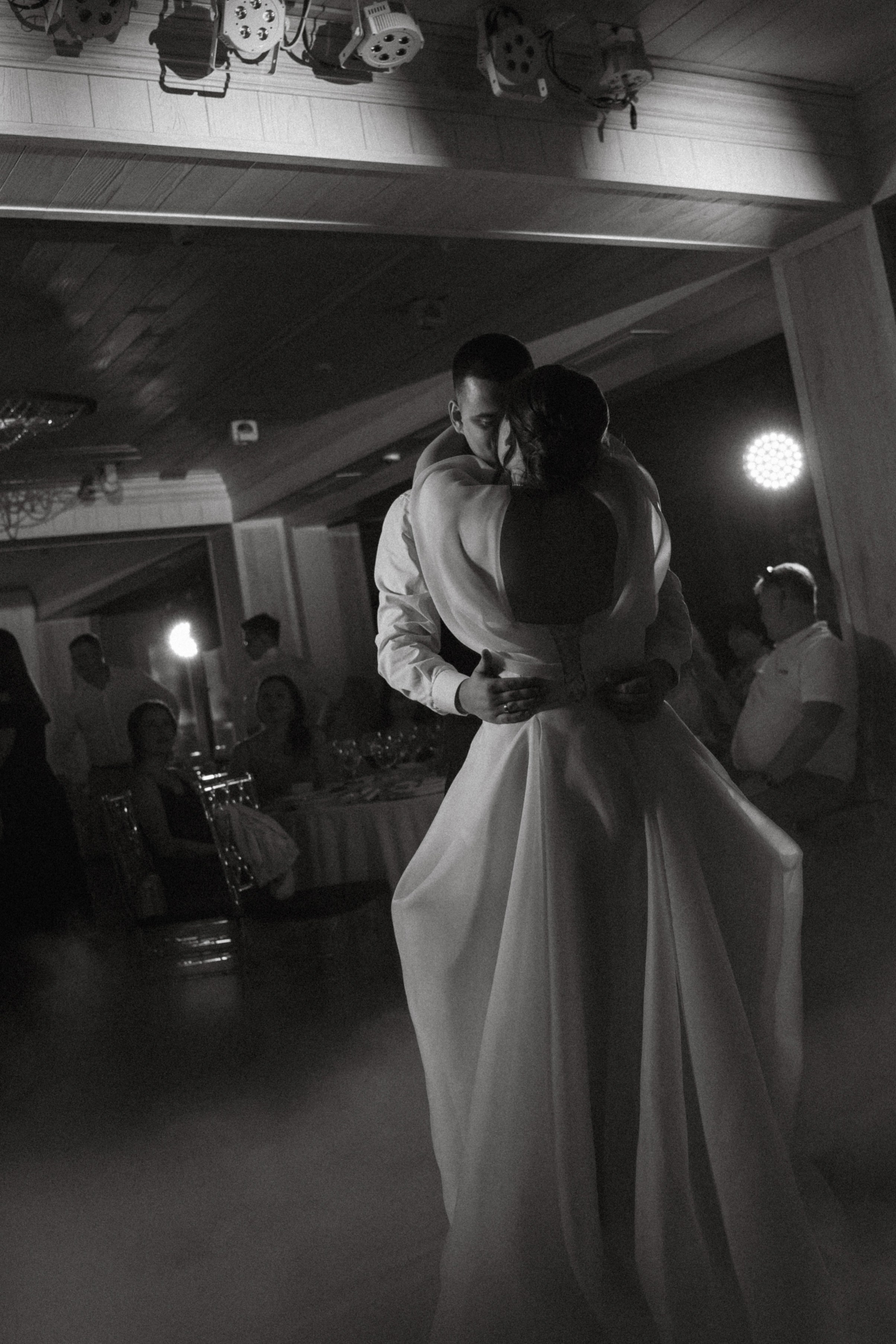 Антон и Алина. Фотограф Ксения Тимченко. Бережно к вам и вашим чувствам