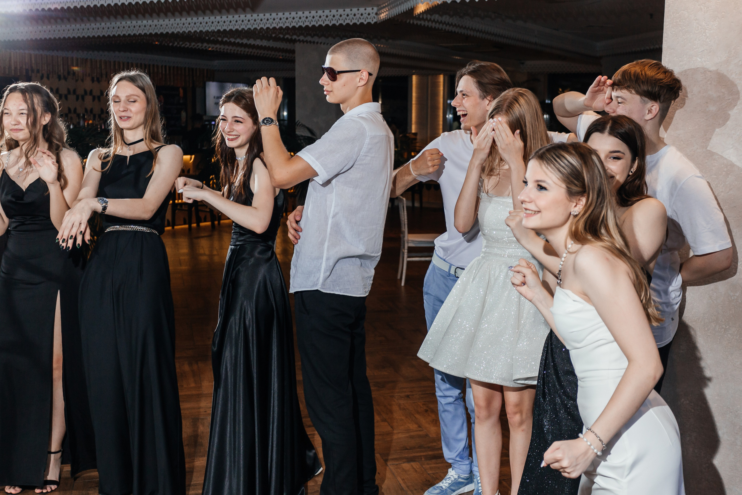 Выпускной 11 «А». Школа № 42. Свадебный фотограф в Краснодаре Николай Крауз