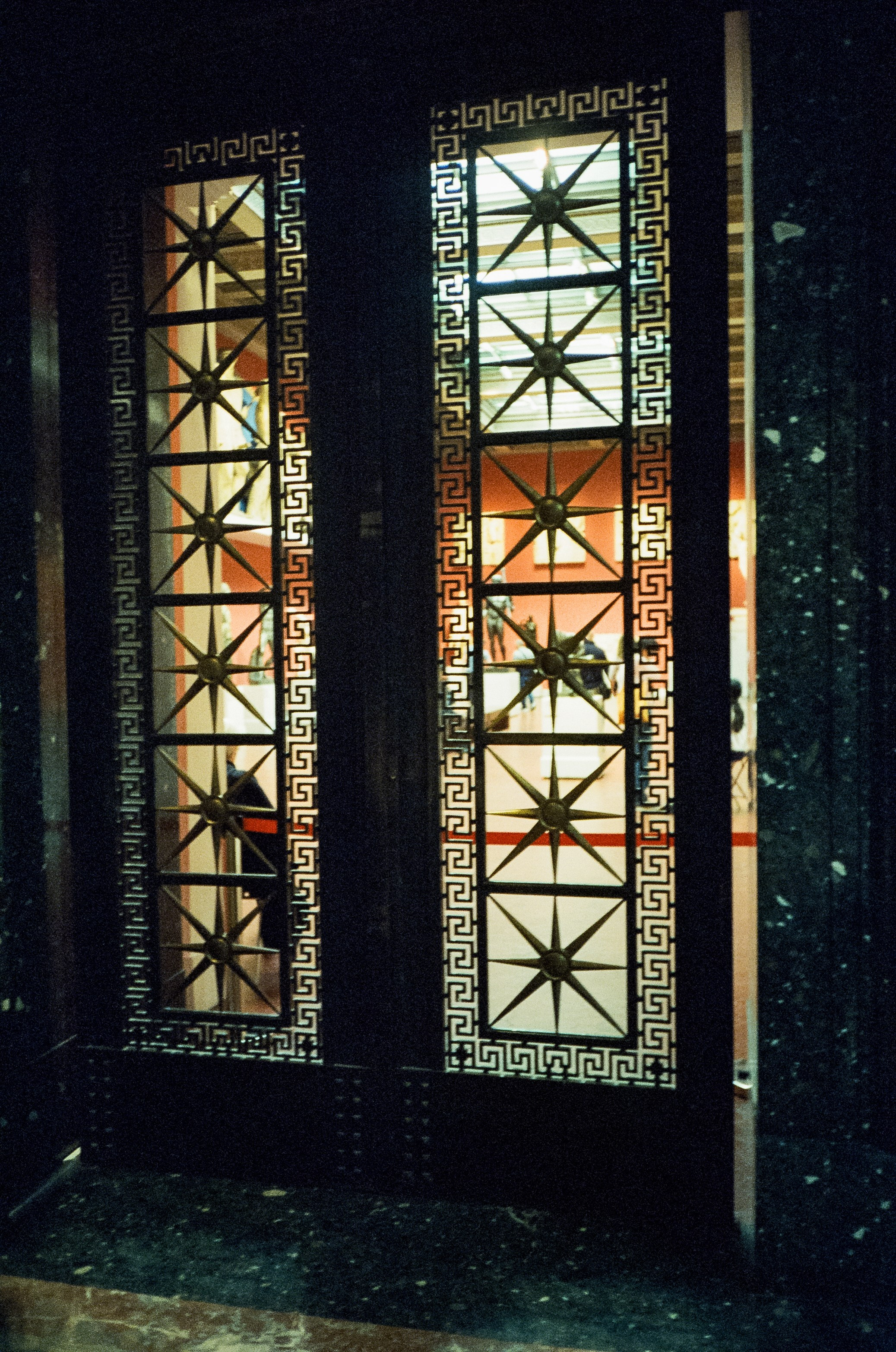 Цветы, плоды, музыкальные инструменты в Пушкинском музее. Фотограф-документалист Мария Осокина