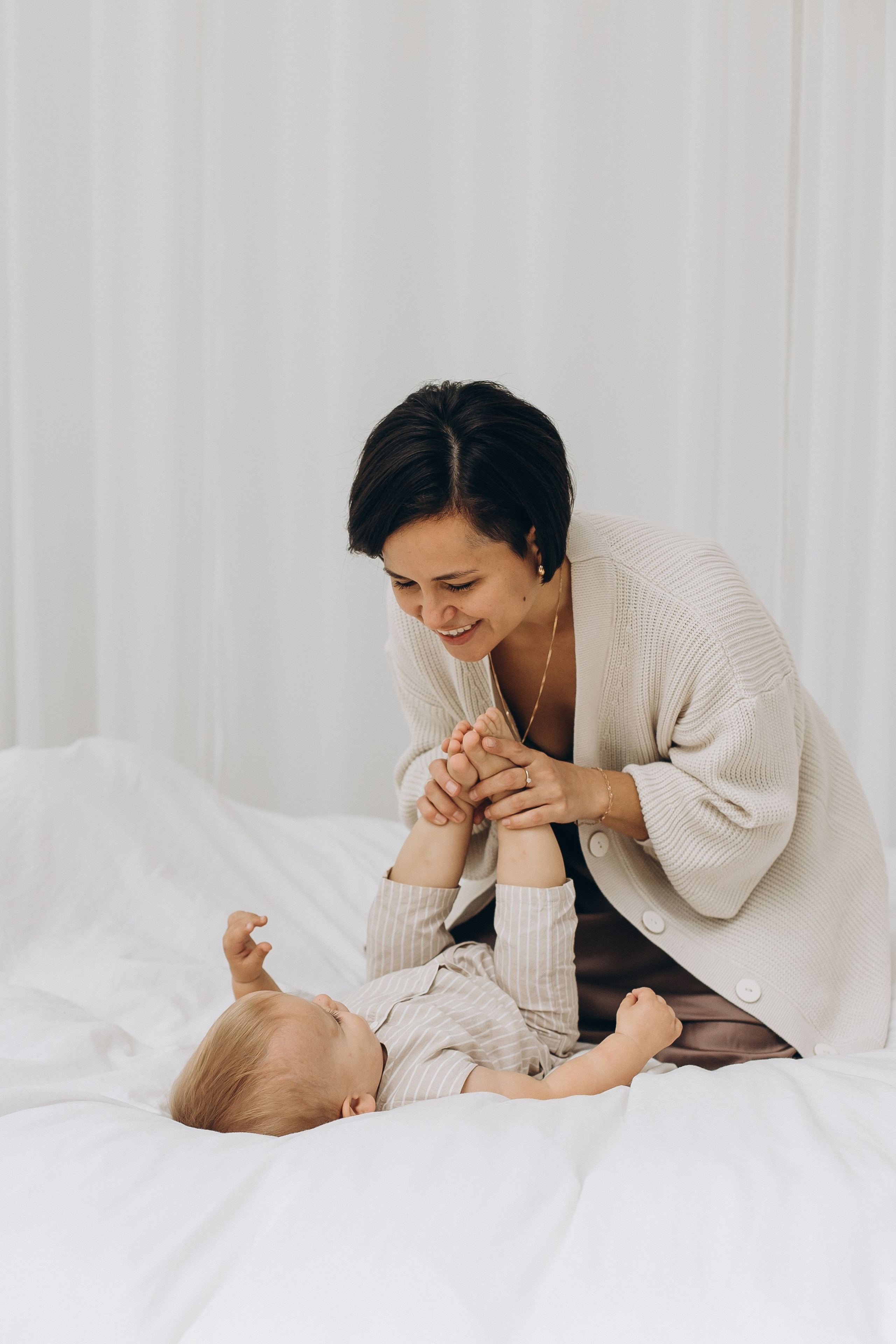 Фотосессия с малышом в студии. Семейный фотограф в Москве и Королеве Евгения Баукова