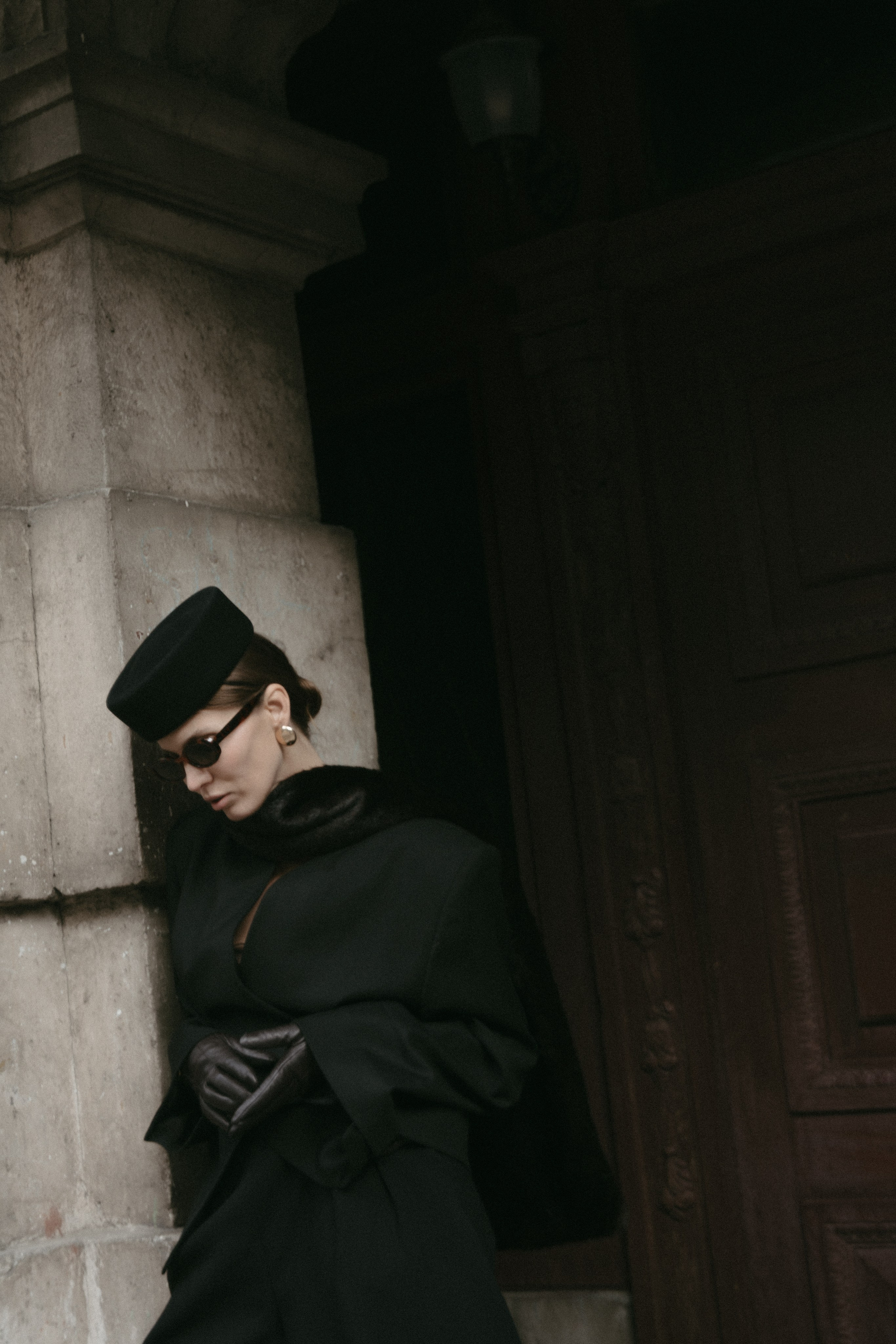 ЖЕНСКИЙ ПОРТРЕТ. О ЛЮБВИ НЕ ГОВОРЯТ.ЕЕ ПОКАЗЫВАЮТ