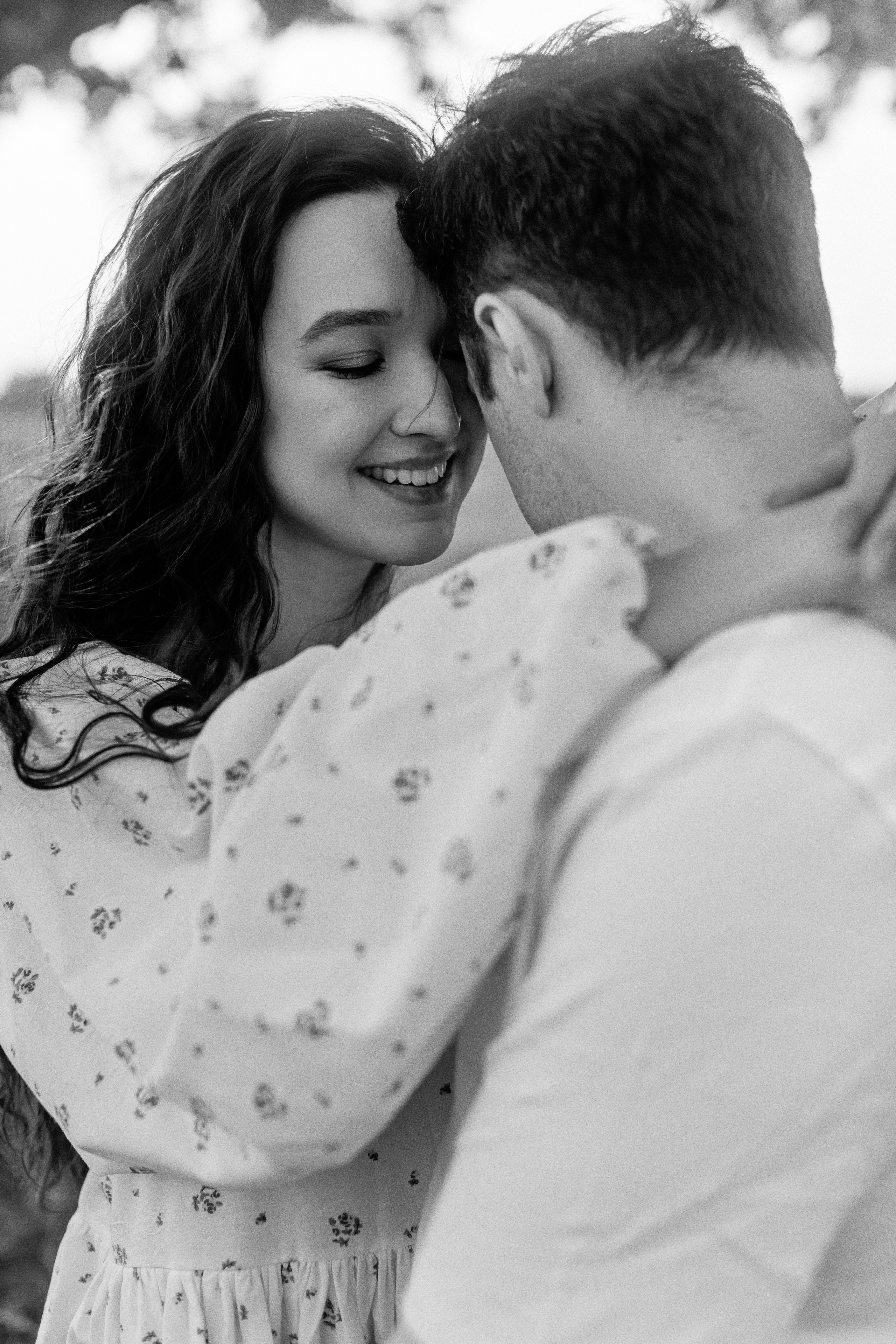 Лиза и Лёша в поле. Свадебный фотограф в Санкт-Петербурге София Шубик