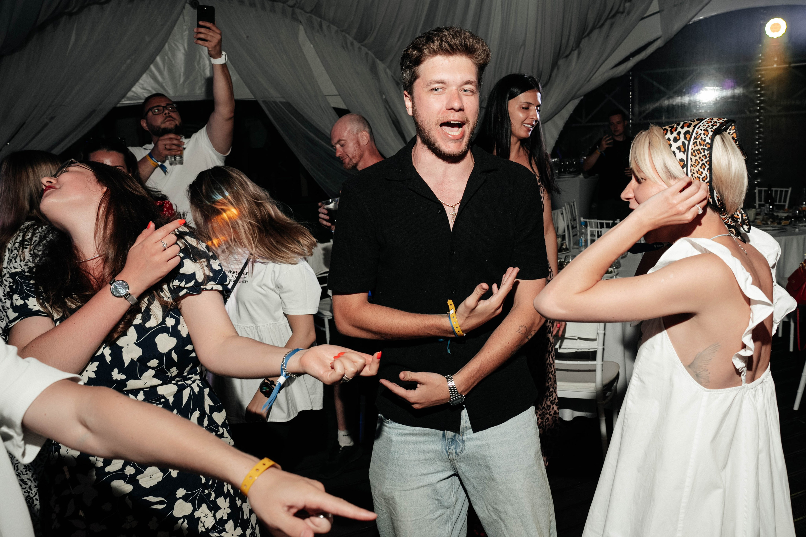 Бери заряд. Свадебный фотограф Москва Александра Аверкова