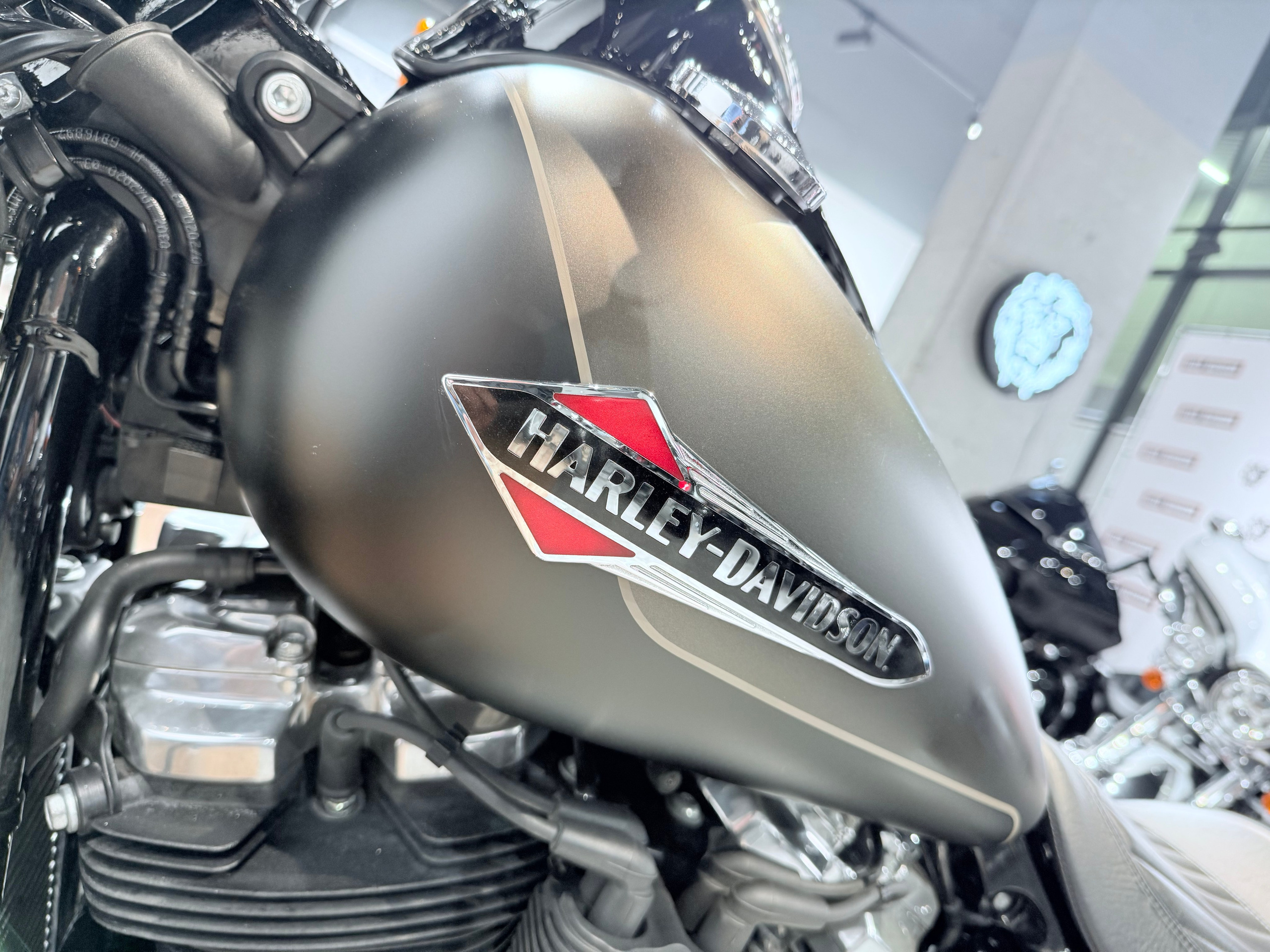 2022 Softail Slim (Rock RIver Denim). Hello Davidson, Москва. Только хорошие мотоциклы…