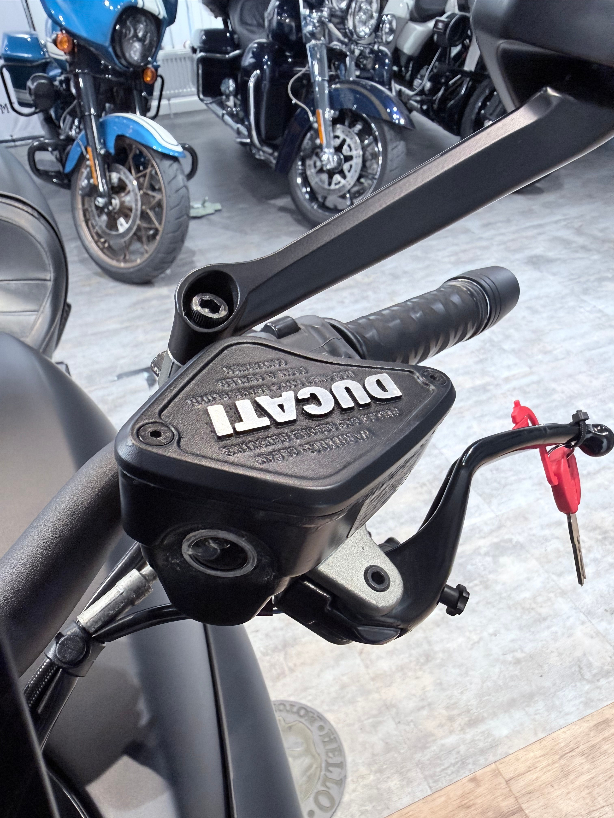 2015 Diavel Dark Stealth. Hello Davidson, Москва. Только хорошие мотоциклы…