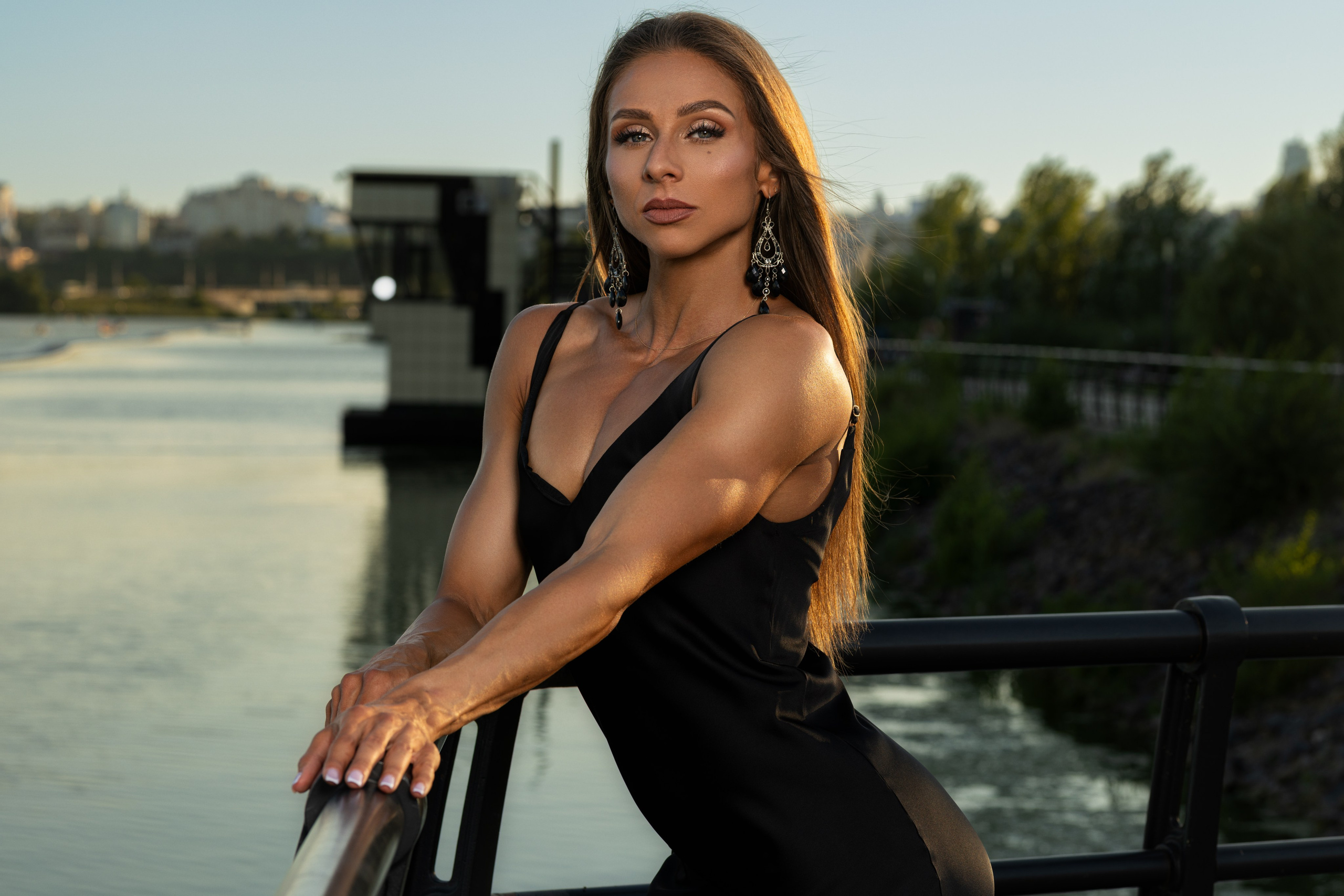 Съемка с Марией на улице в вечернее время для «себя» и контента. Дмитрий Шульгин, портретный фотограф в Воронеже