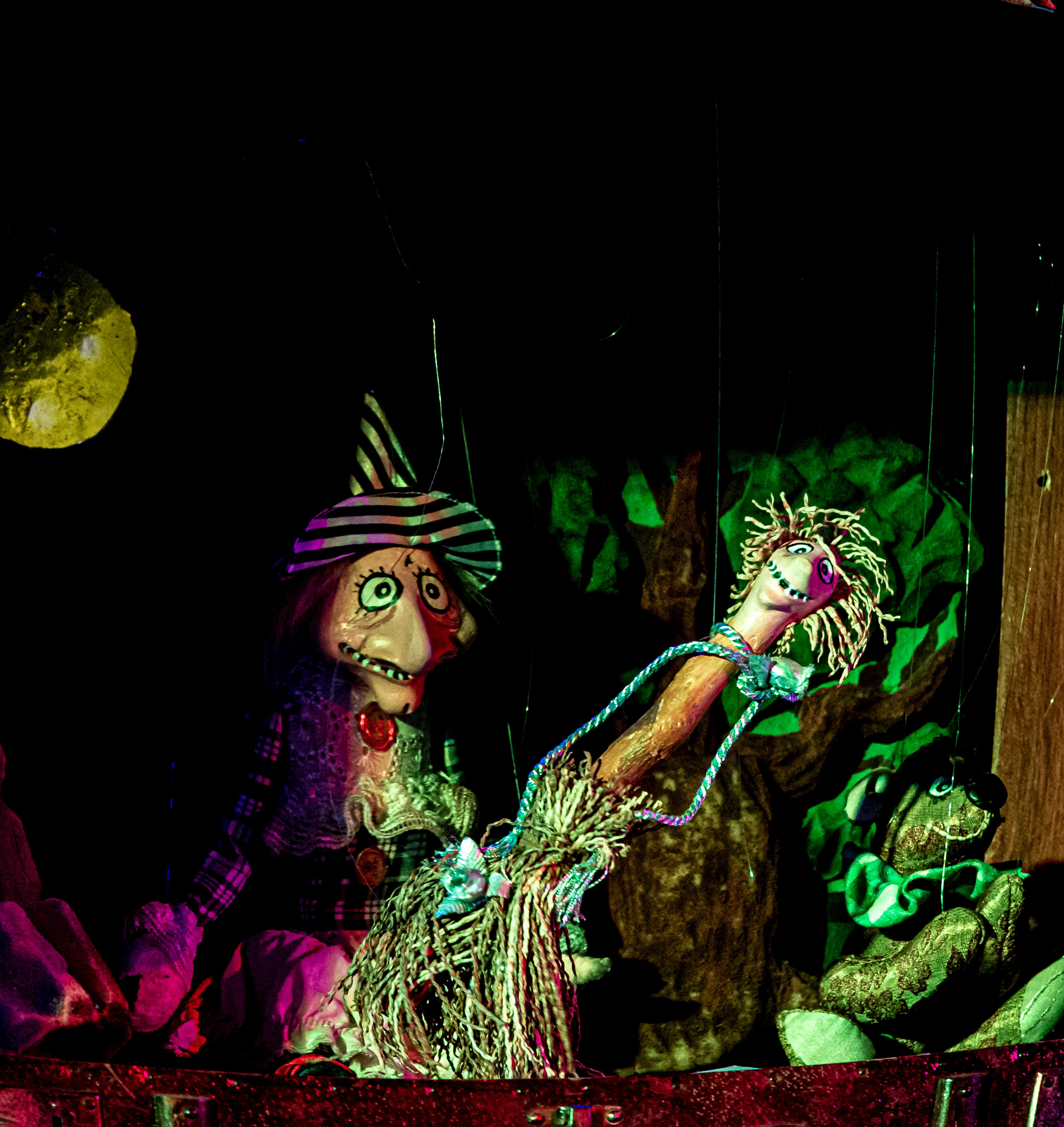 Маленькая ведьма спектакль театра Саквояж. Фотограф в Сочи Юрий Шептаев