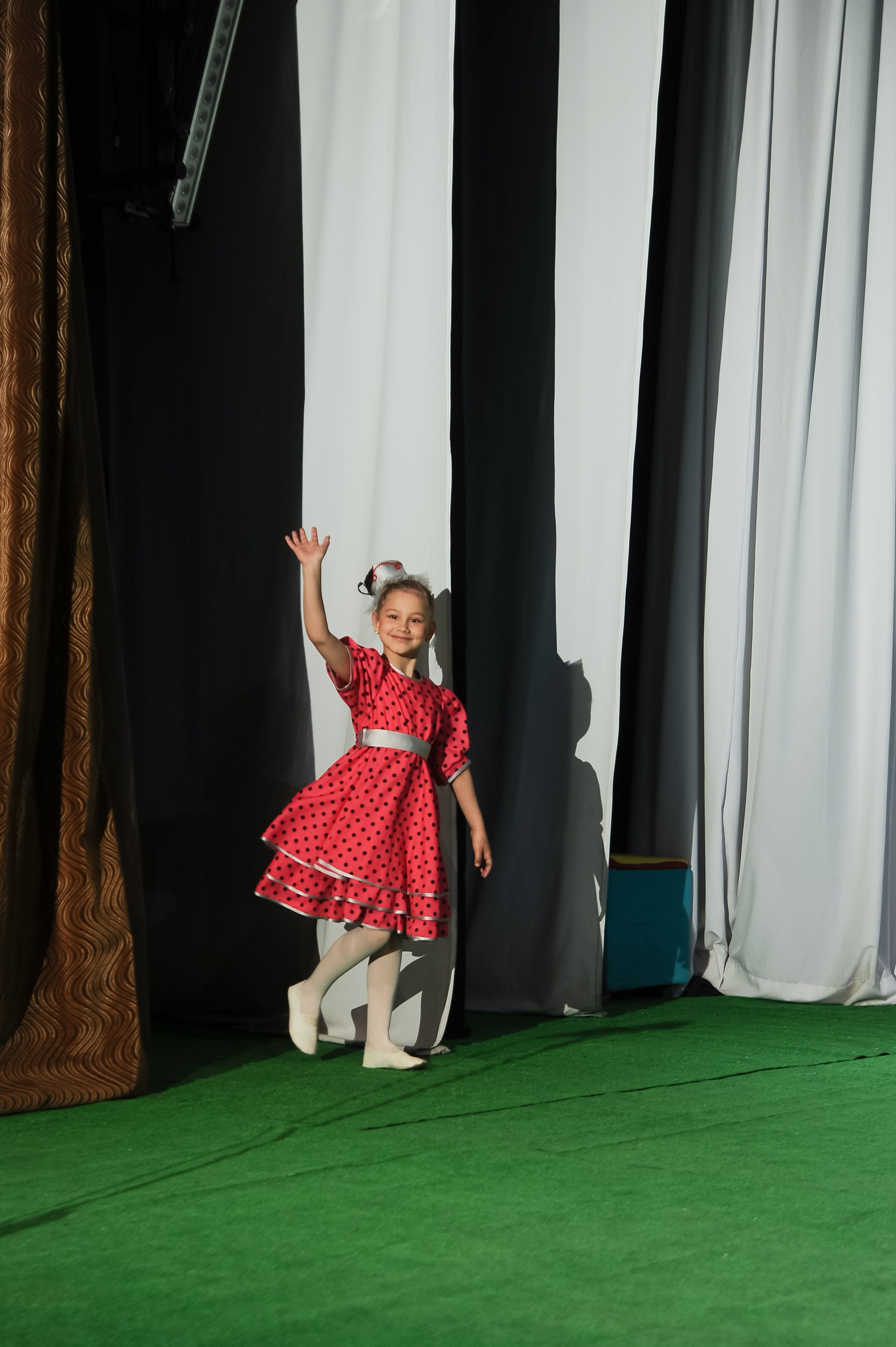 Выпускной 2025, детский центр «Самовар». Фотограф Олег Юршевич Солигорск Минск